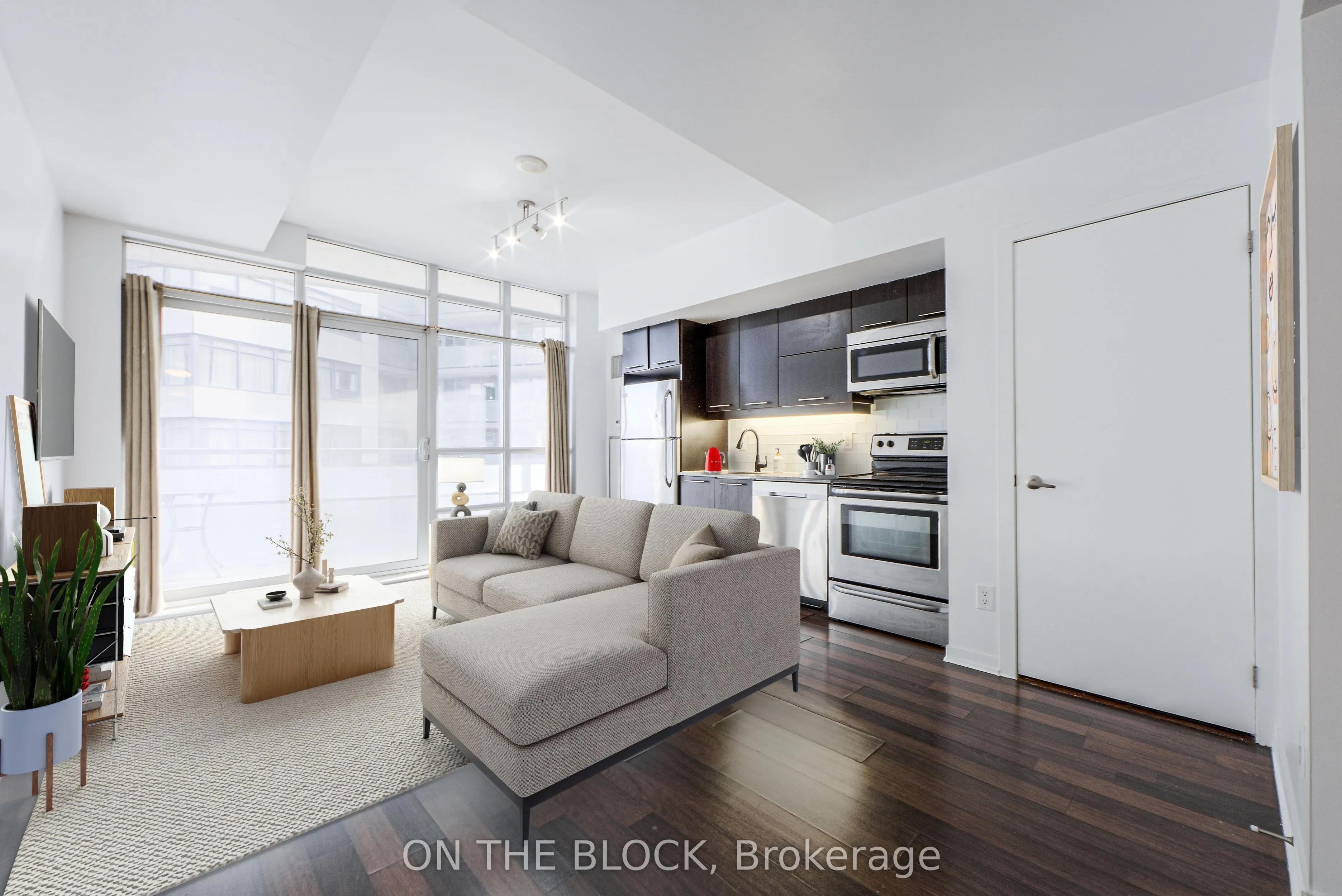38 Joe Shuster Way #302