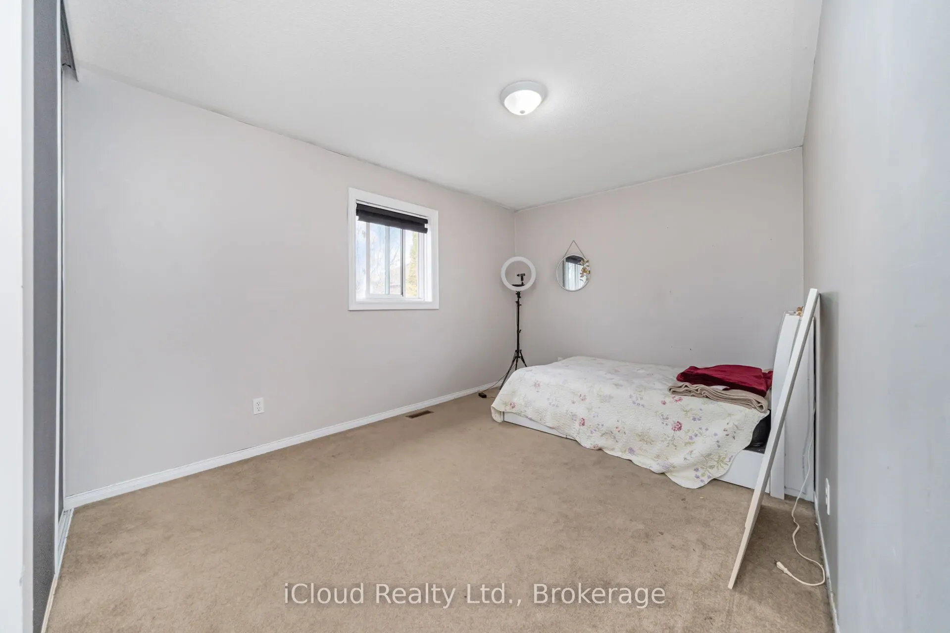 366 Marshall Crescent