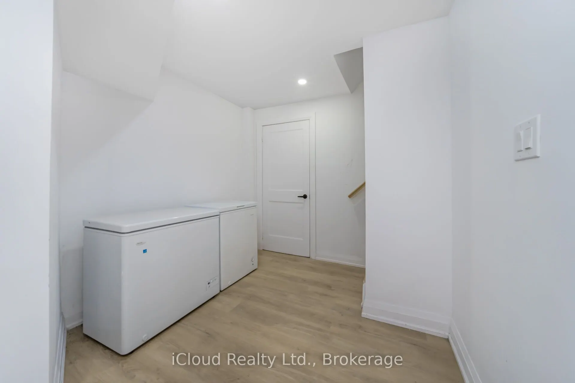 366 Marshall Crescent