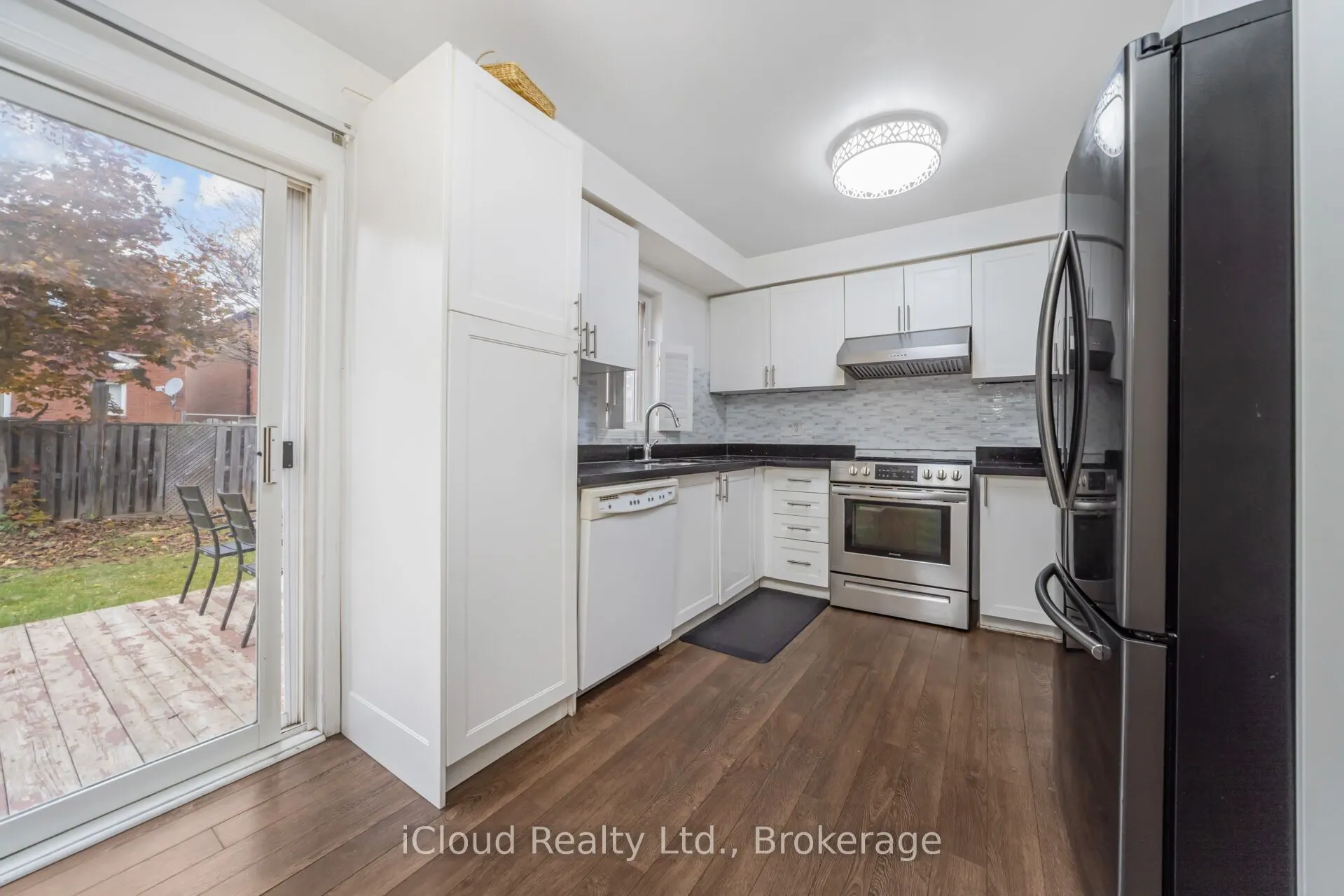 366 Marshall Crescent