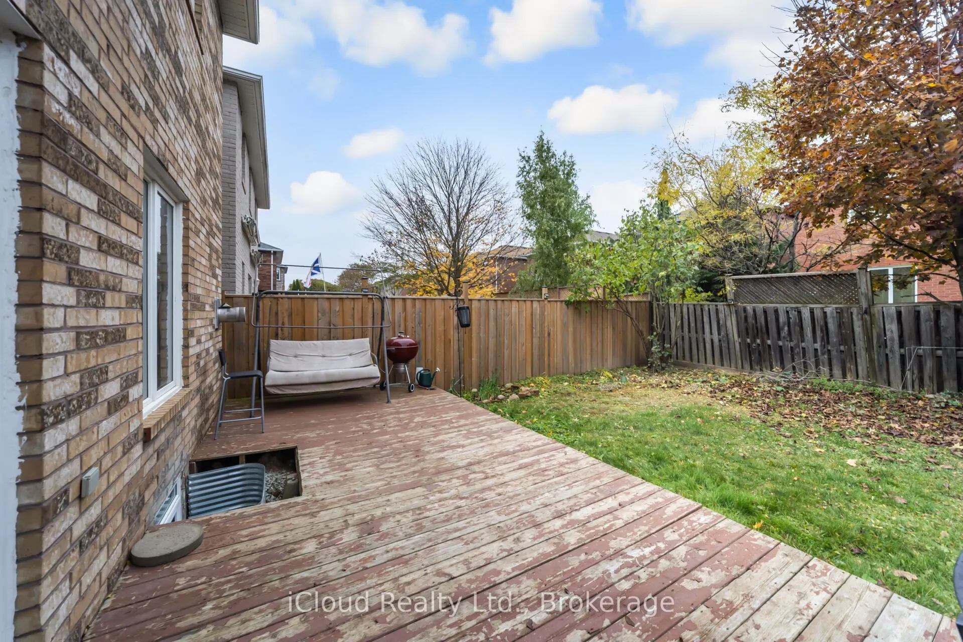 366 Marshall Crescent