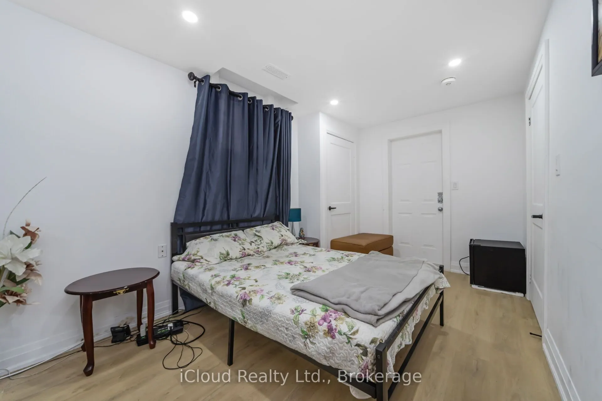 366 Marshall Crescent