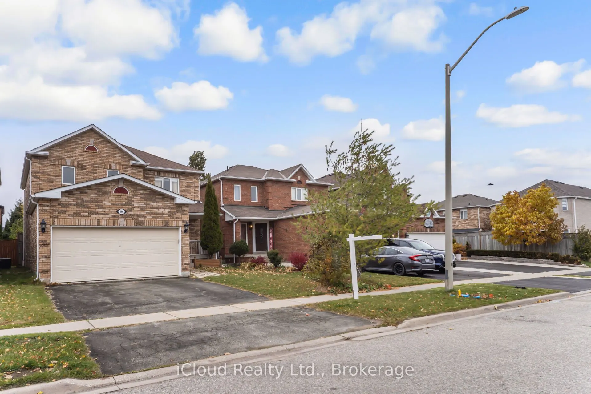 366 Marshall Crescent