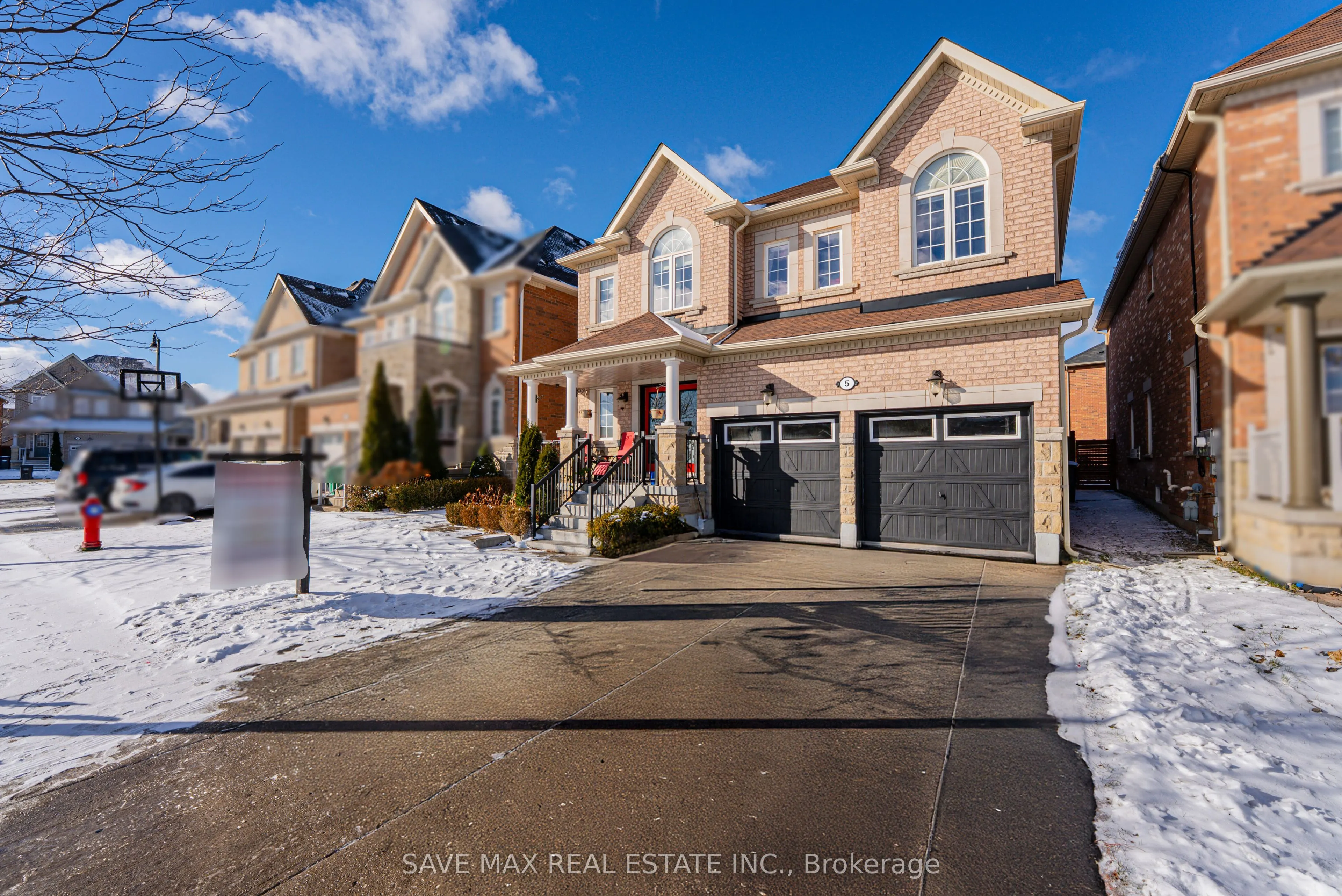 5 Dillon Drive