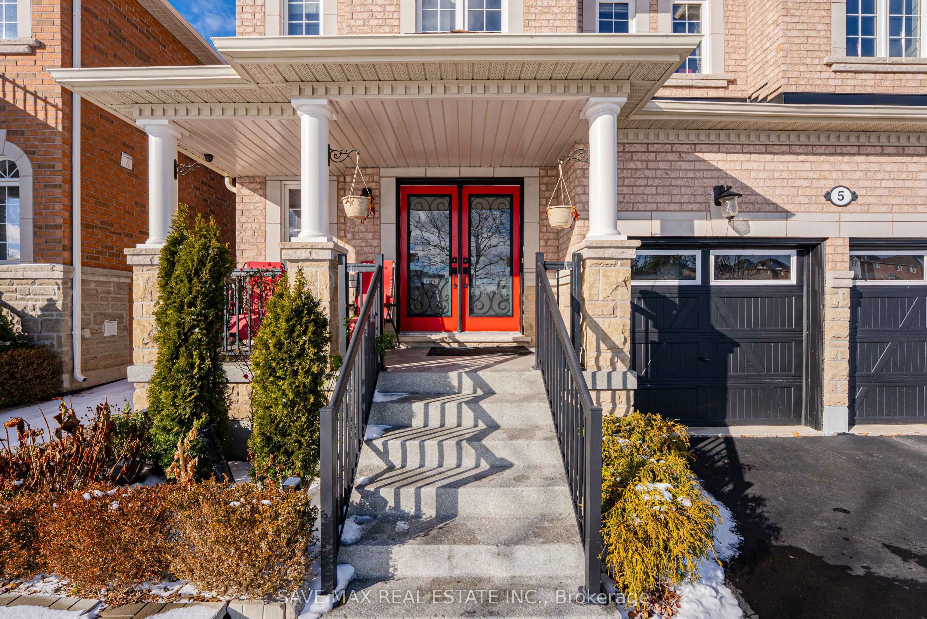 5 Dillon Drive