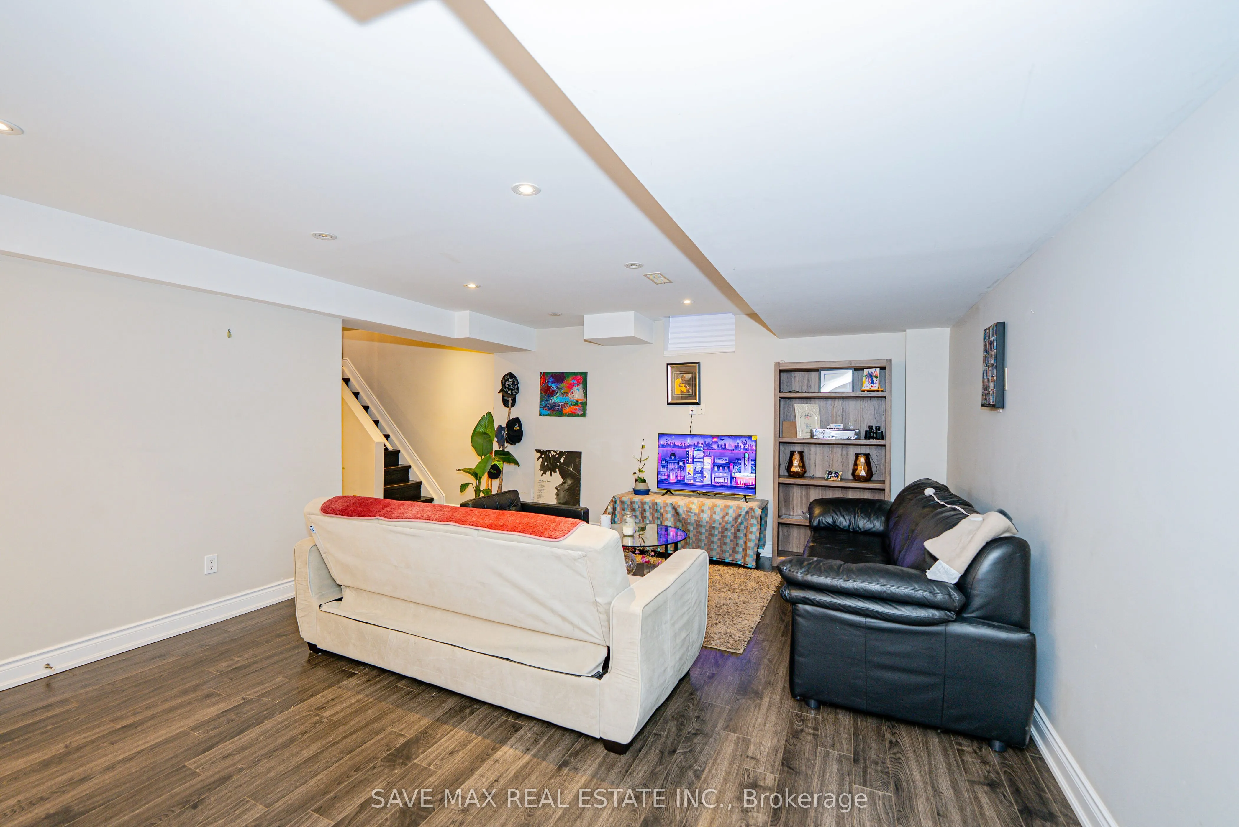 5 Dillon Drive