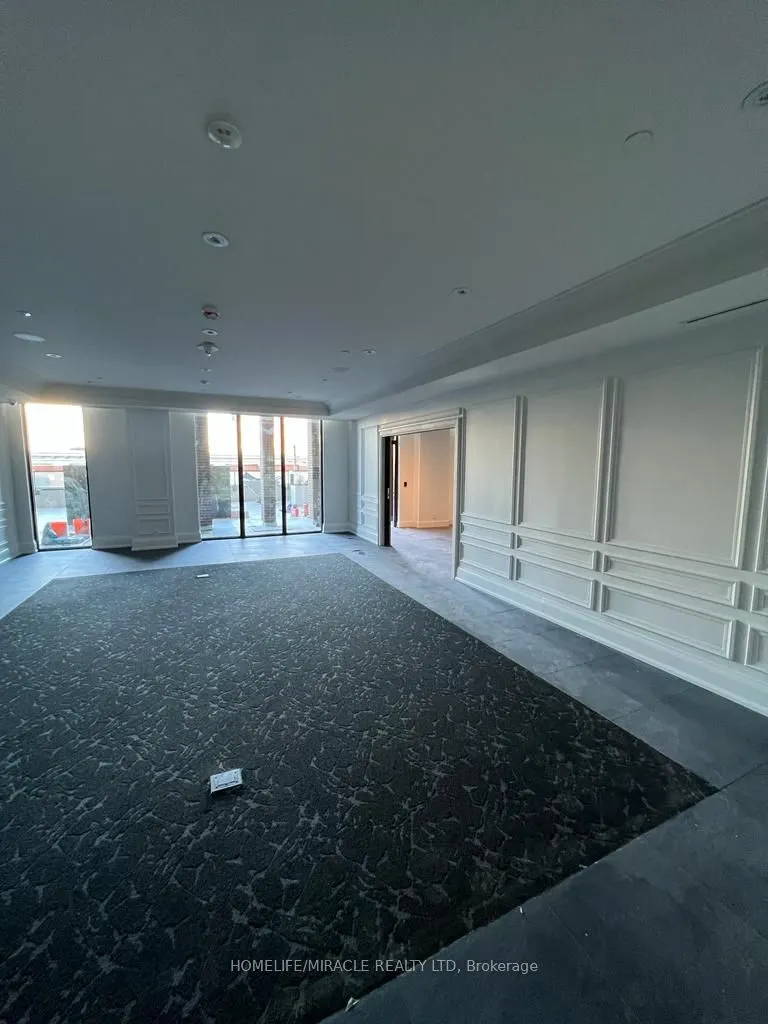 270 Dufferin Street #914
