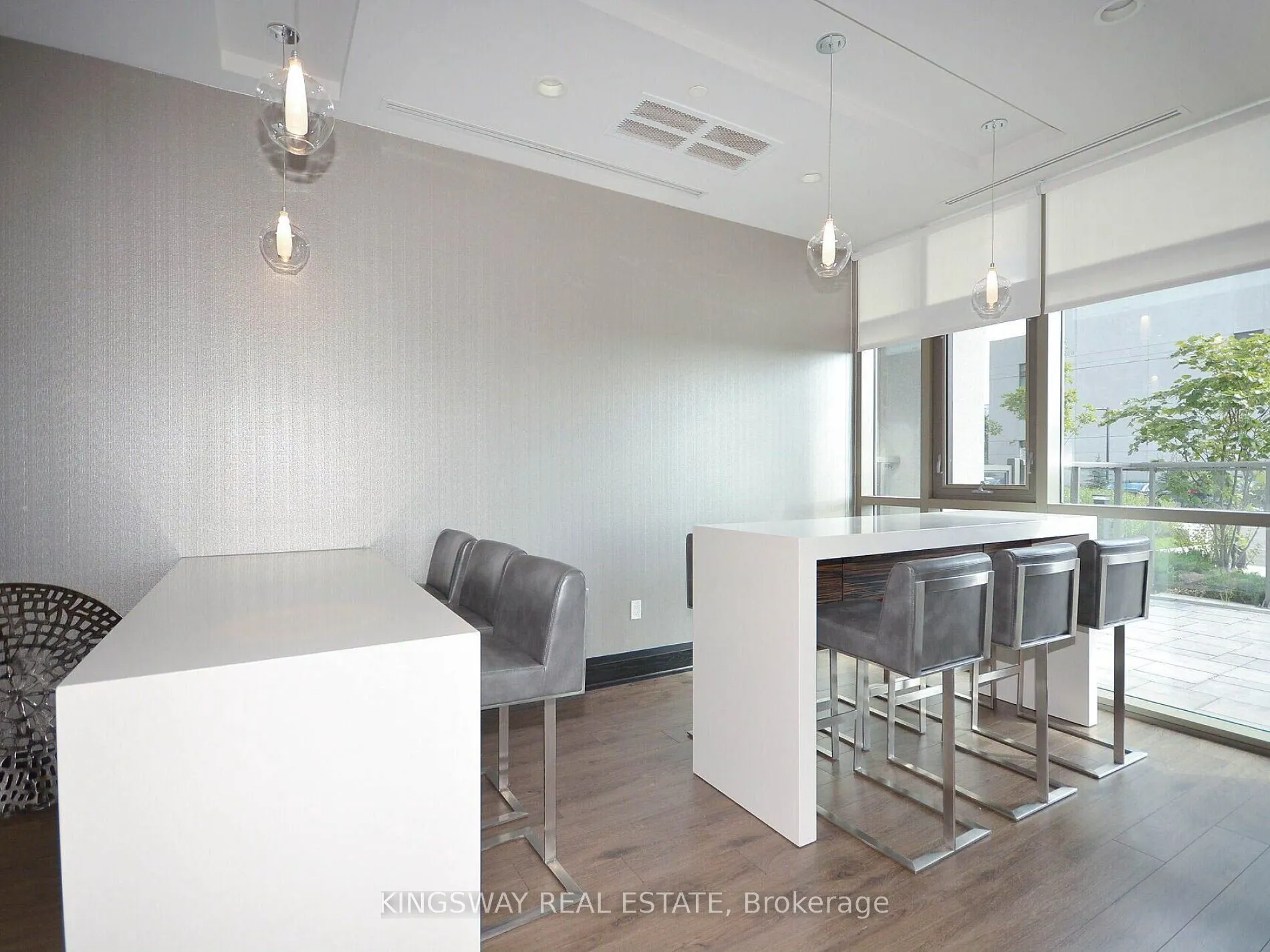 349 Rathburn Road #Ph 111