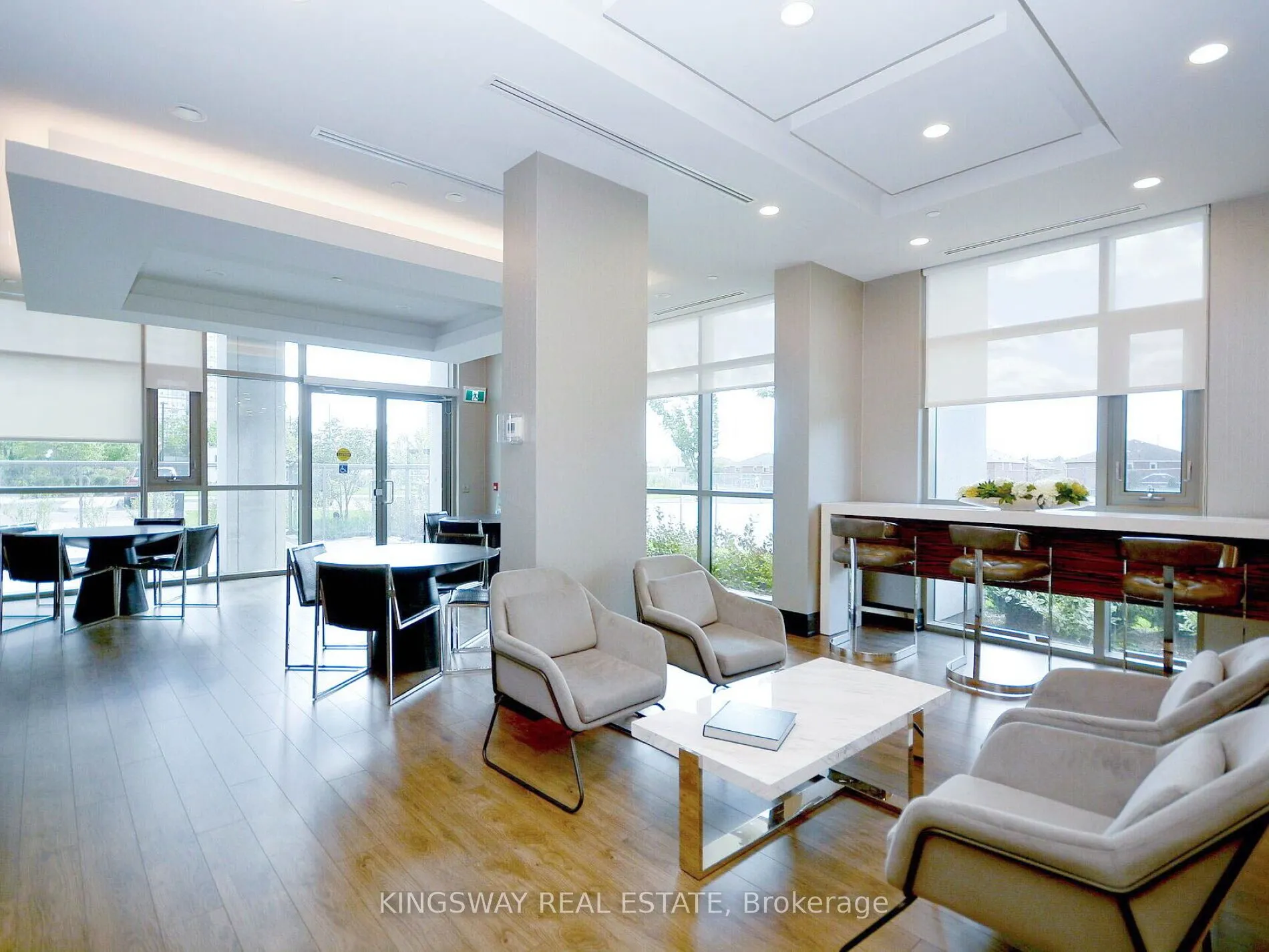 349 Rathburn Road #Ph 111