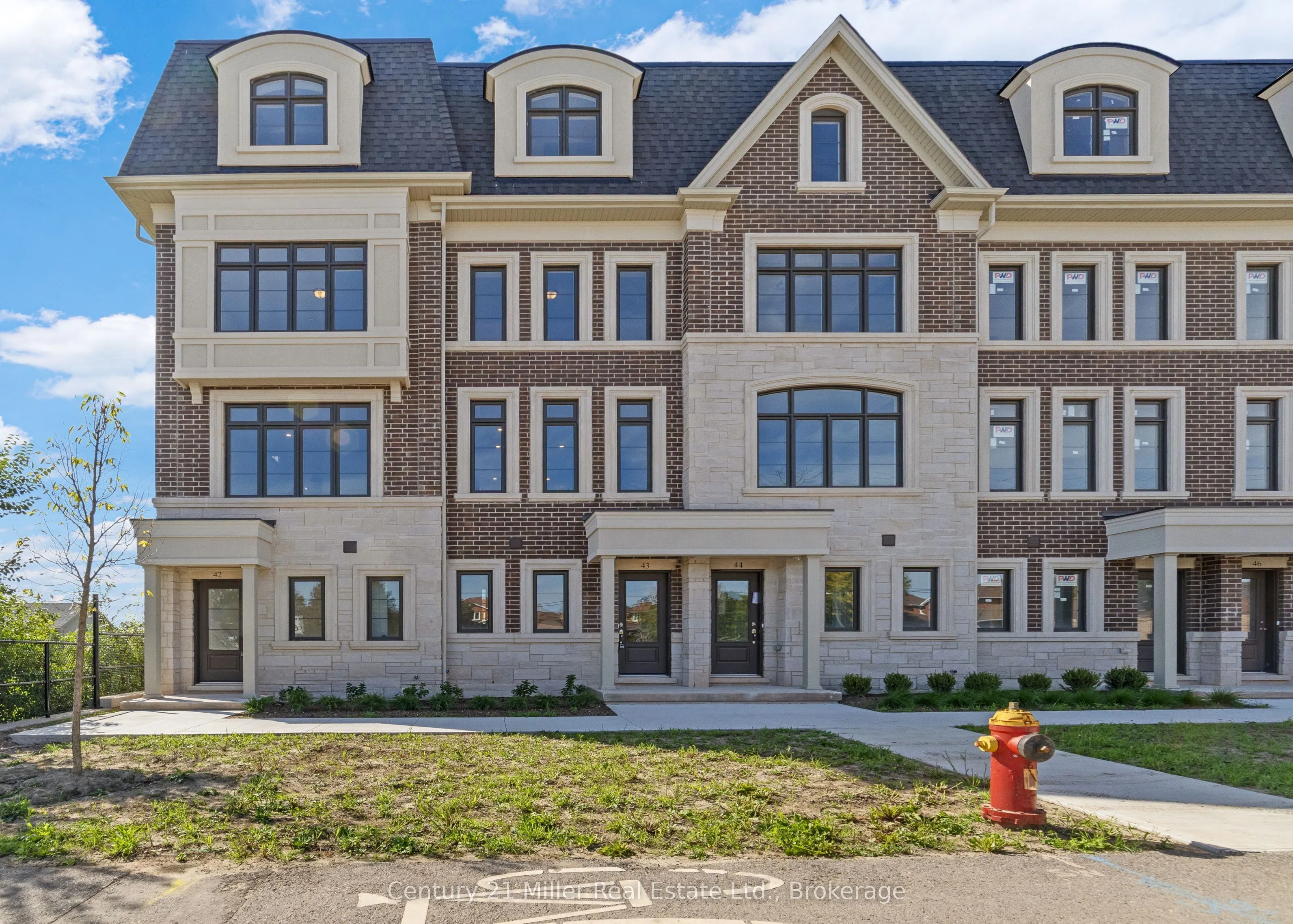 2140 Trafalgar Road #43