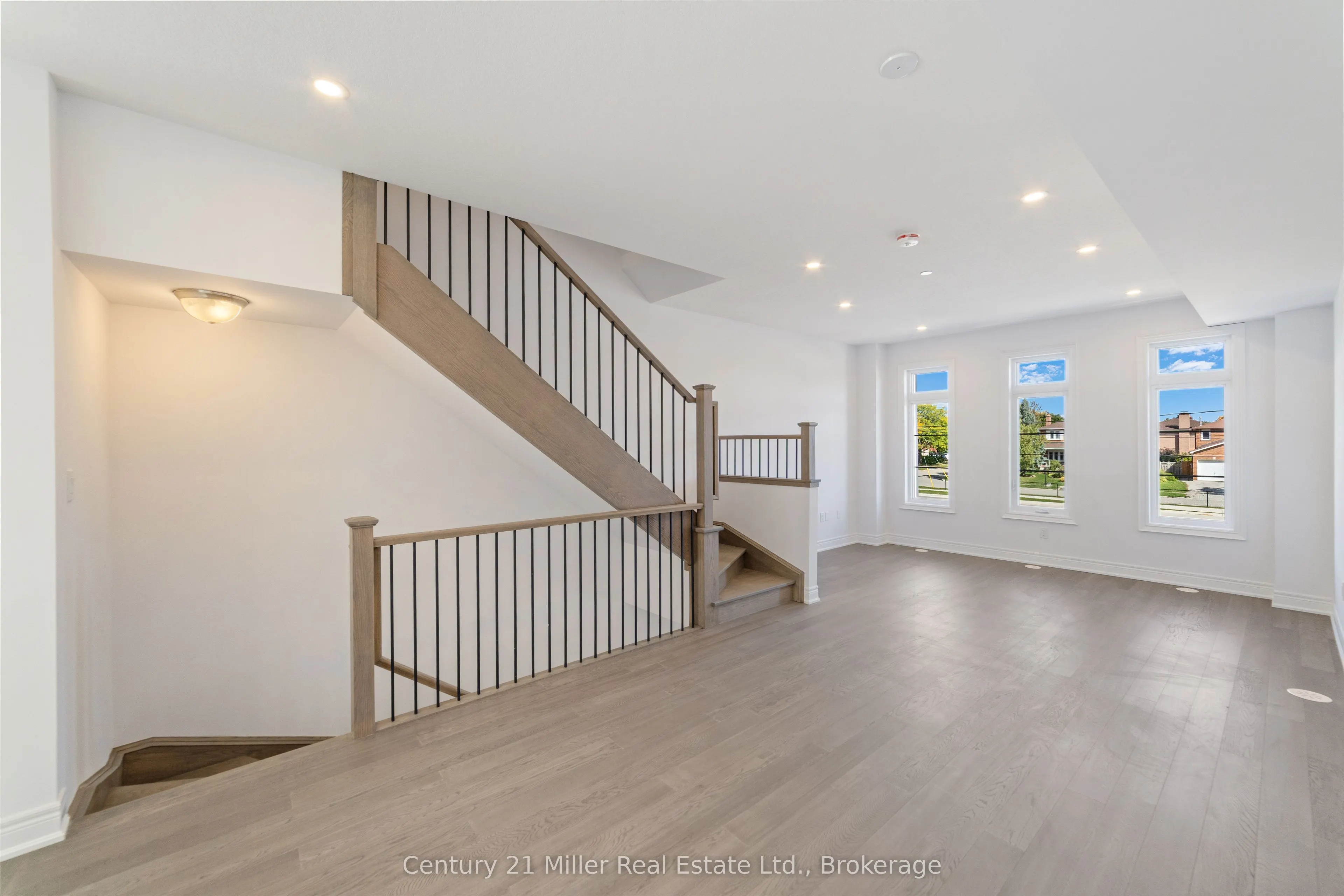 2140 Trafalgar Road #43