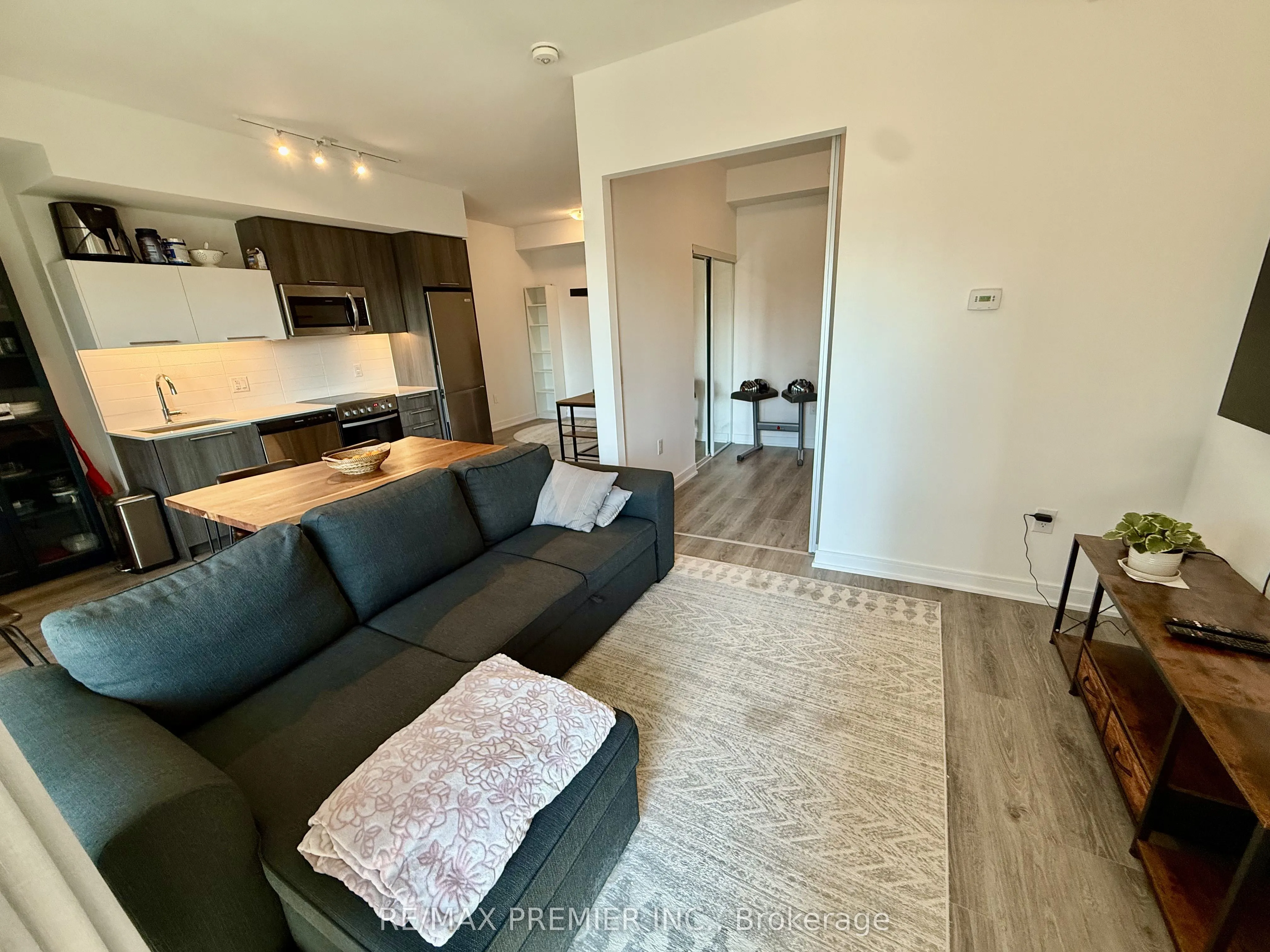 25 Neighbourhood Lane #515