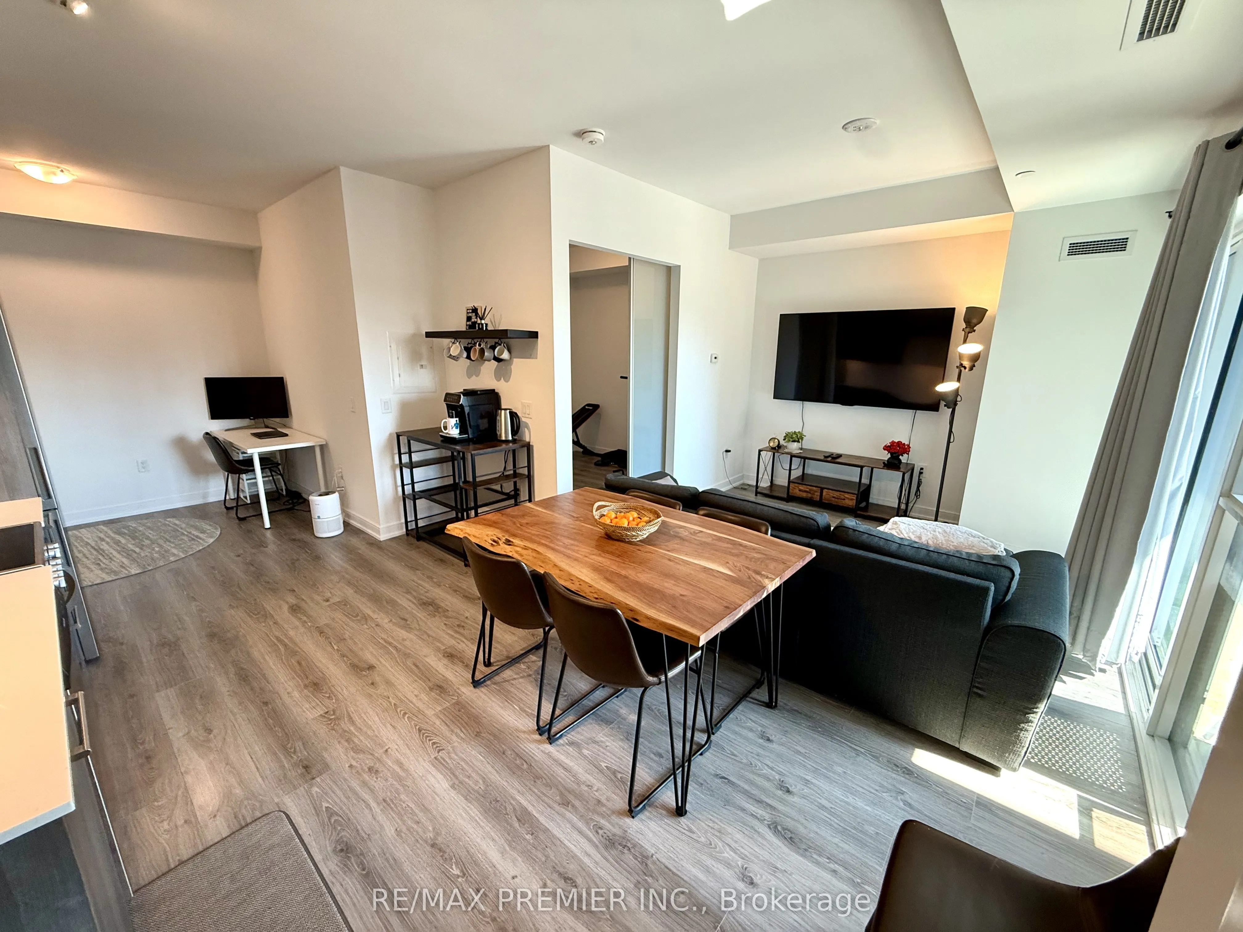 25 Neighbourhood Lane #515
