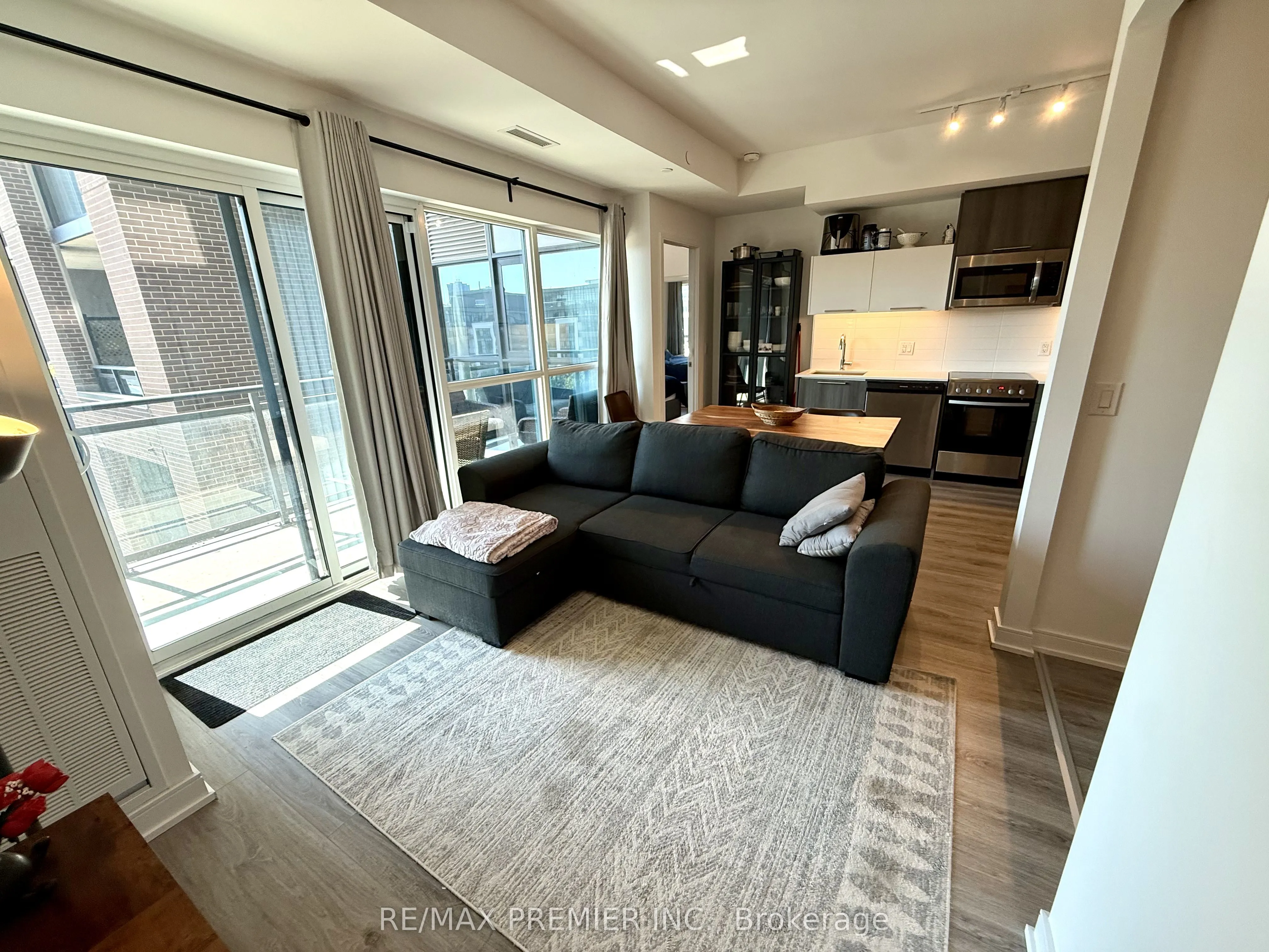 25 Neighbourhood Lane #515