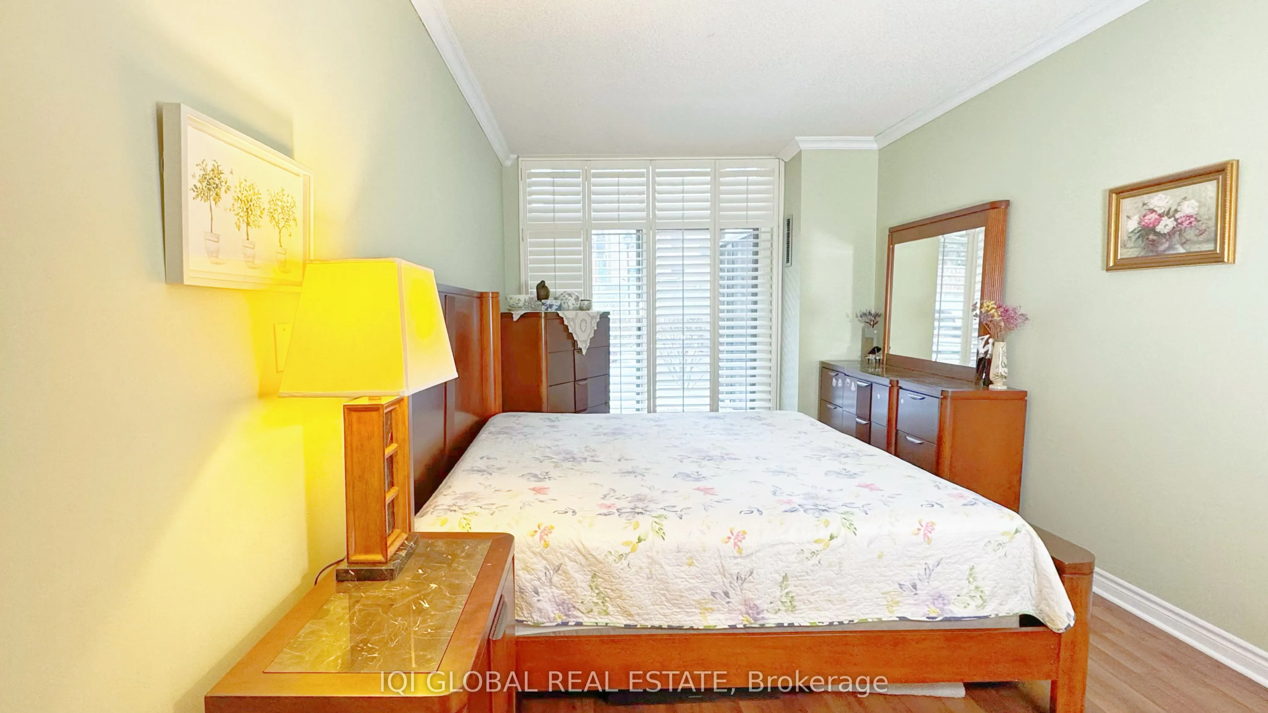 2511 Lakeshore Road W #109