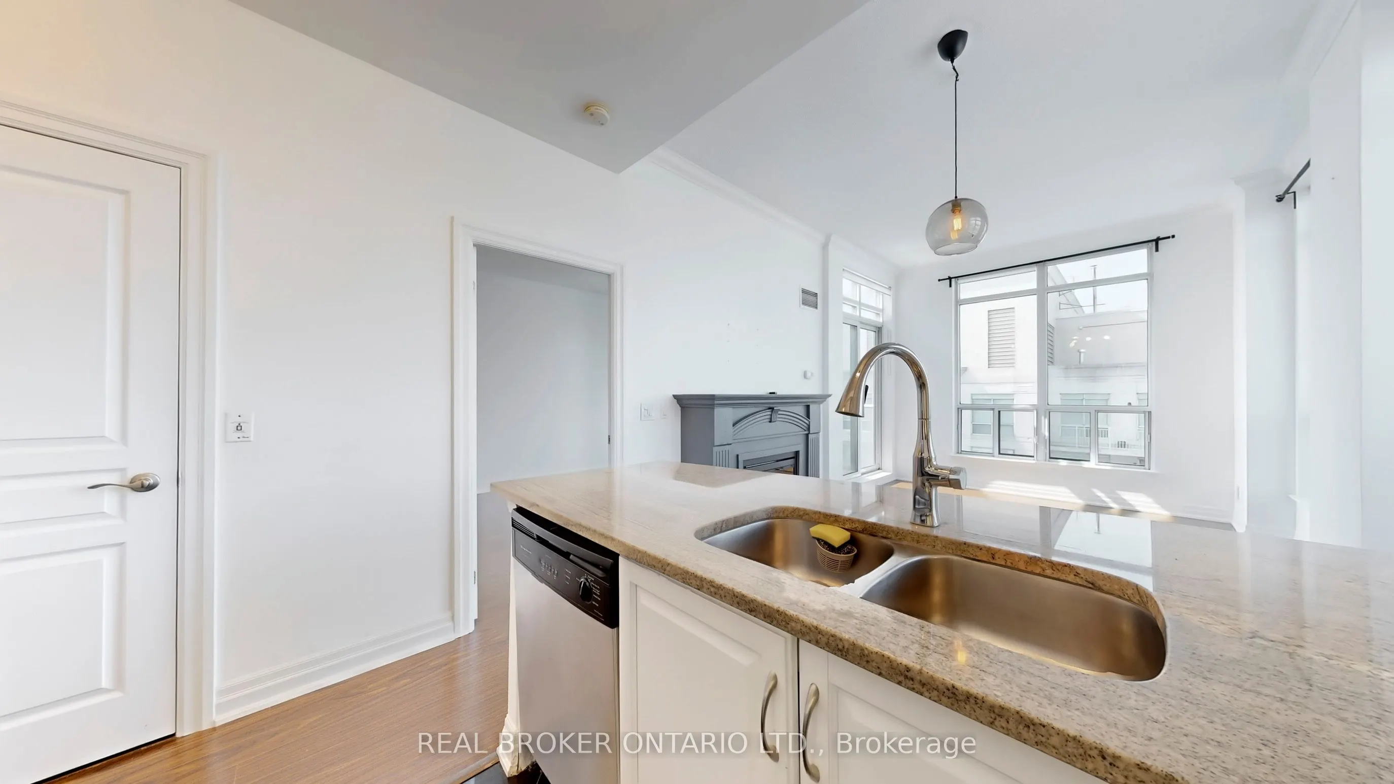 2087 Lake Shore Boulevard W #PH7