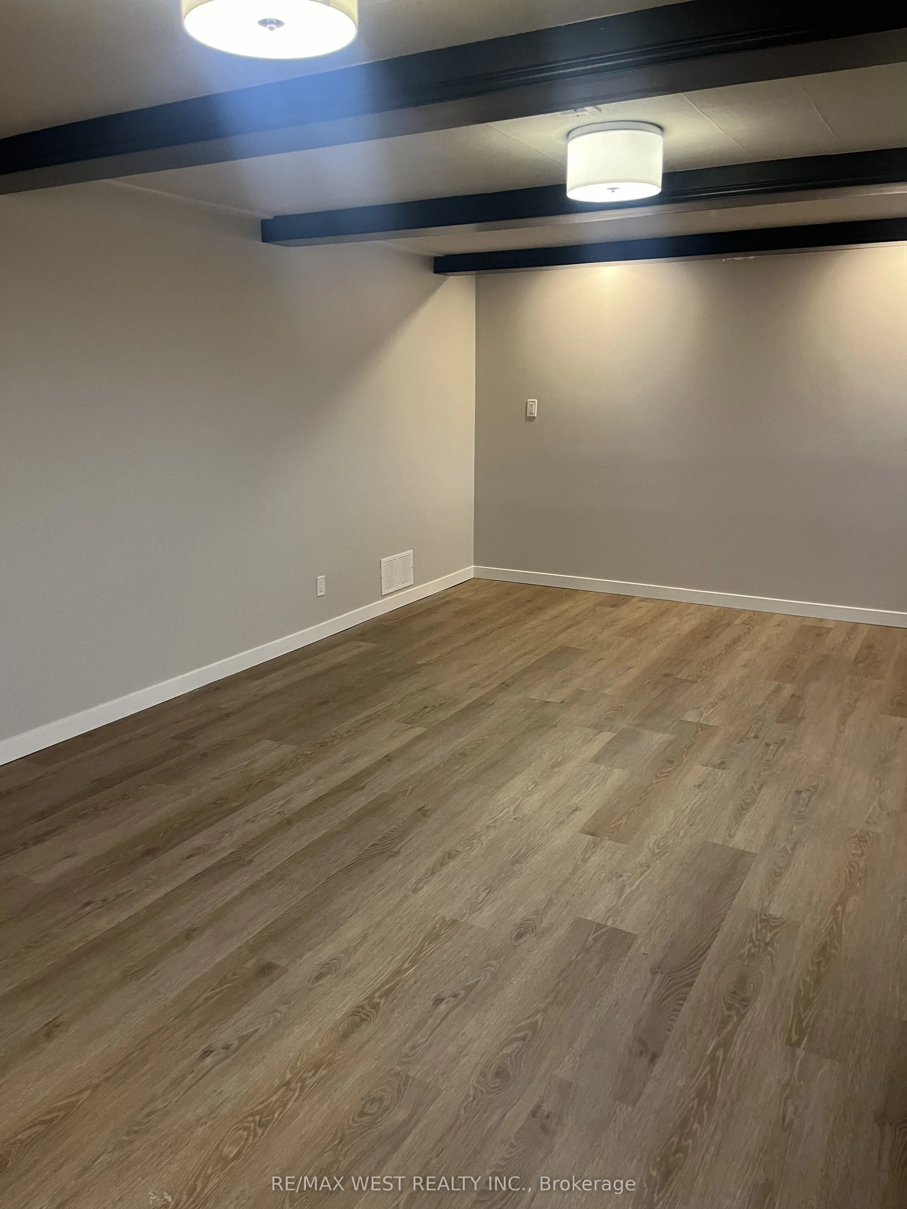 35 Lilywood Road #B1