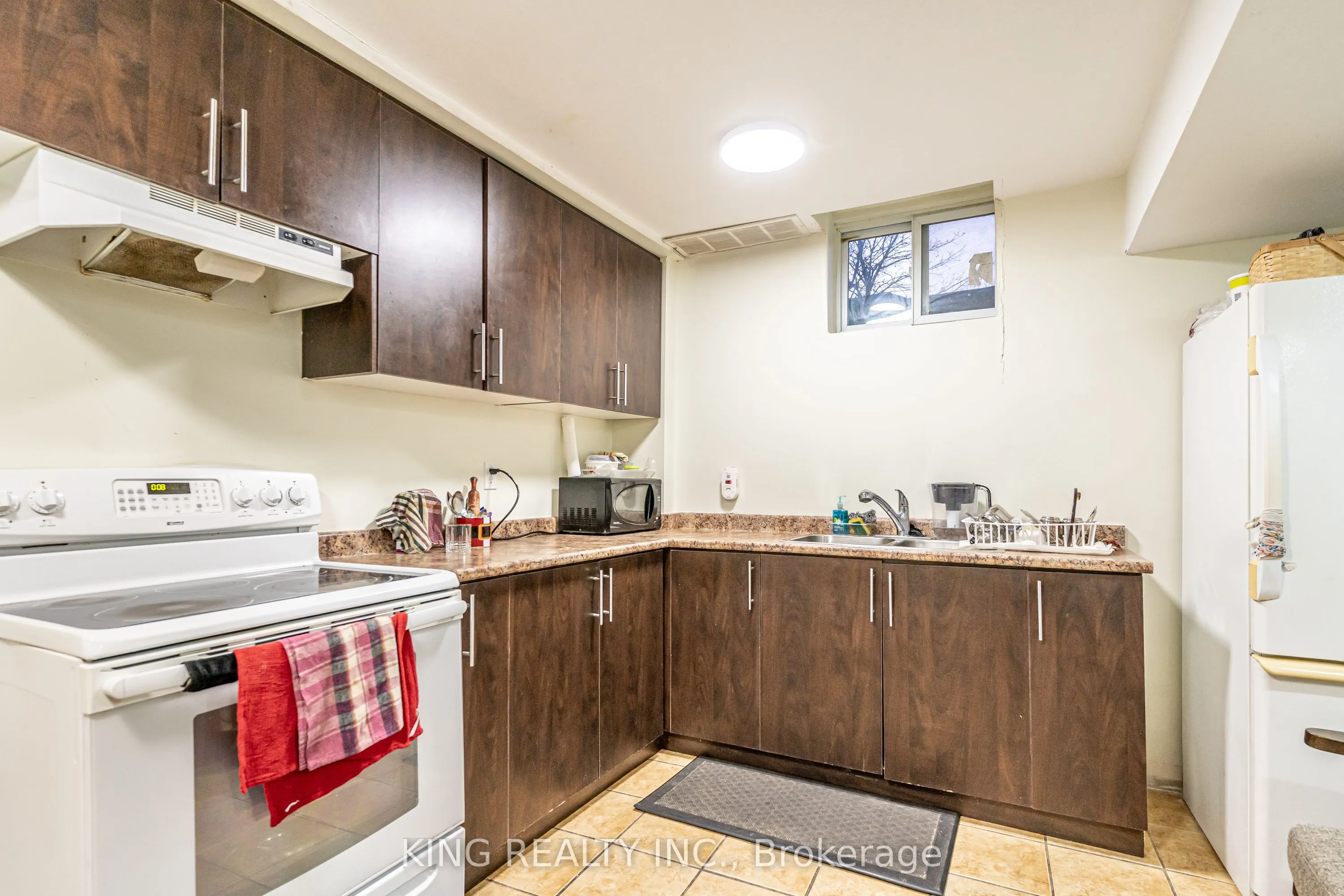 202 Fernforest Drive