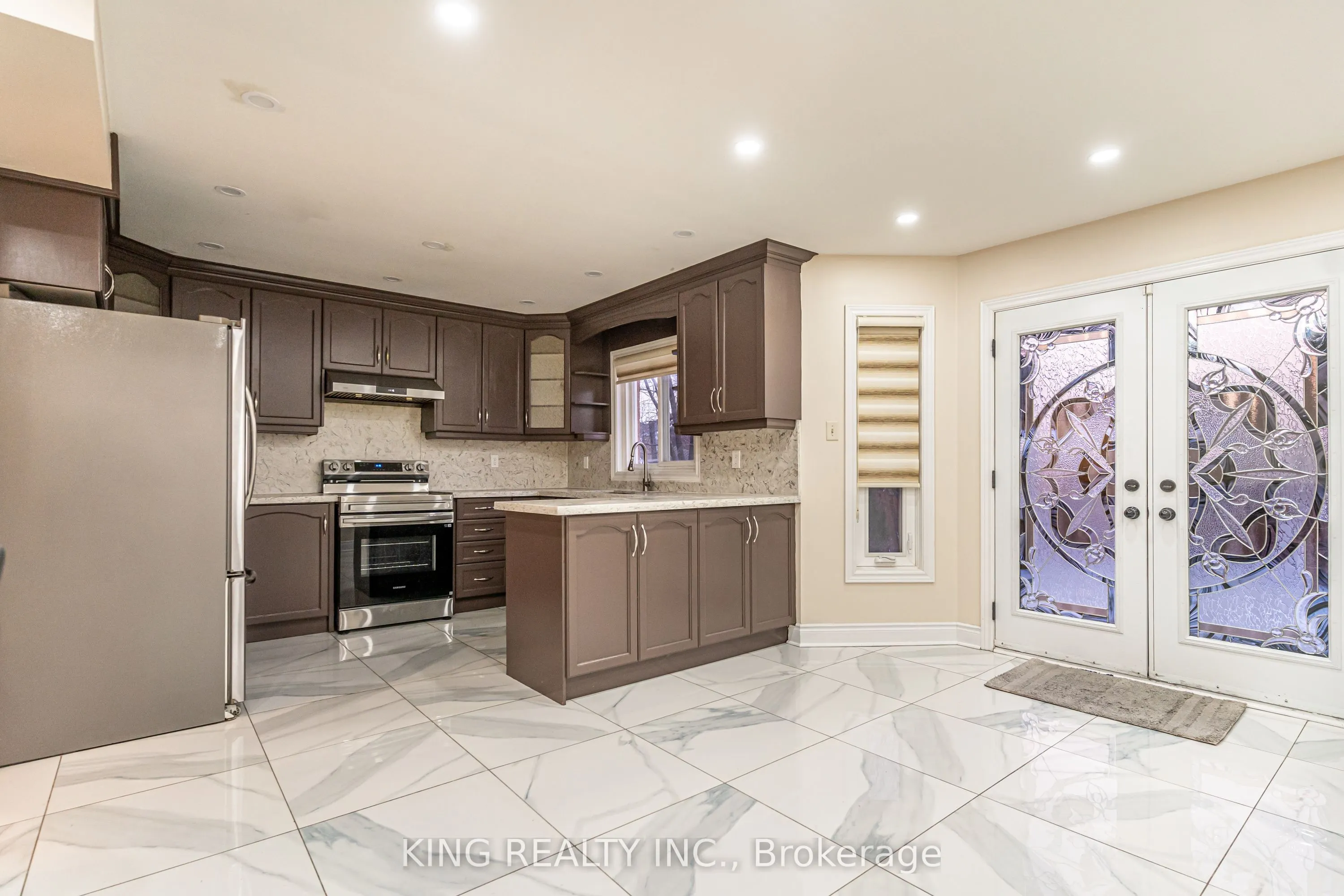 202 Fernforest Drive