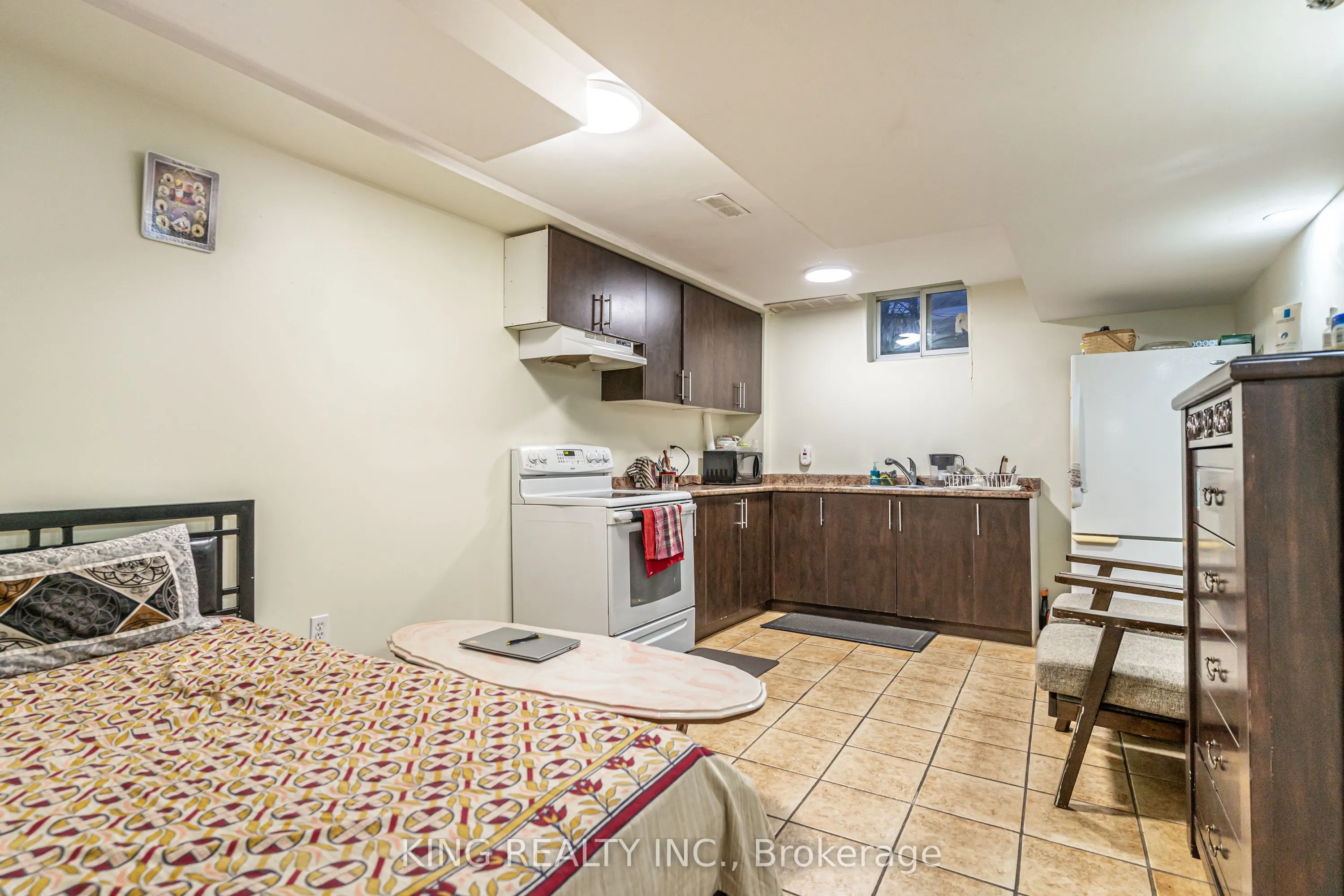 202 Fernforest Drive