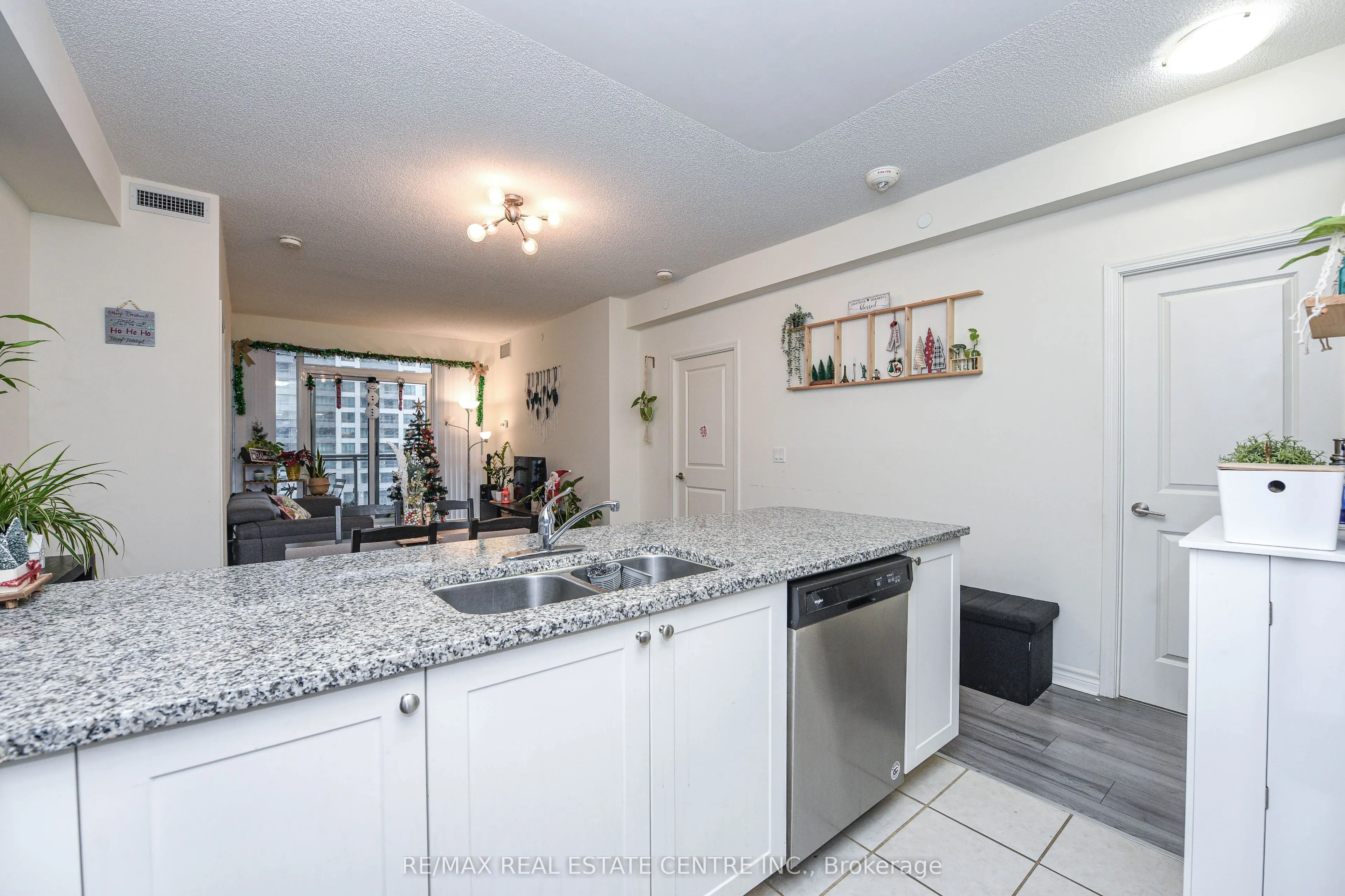 349 Rathburn Road #507