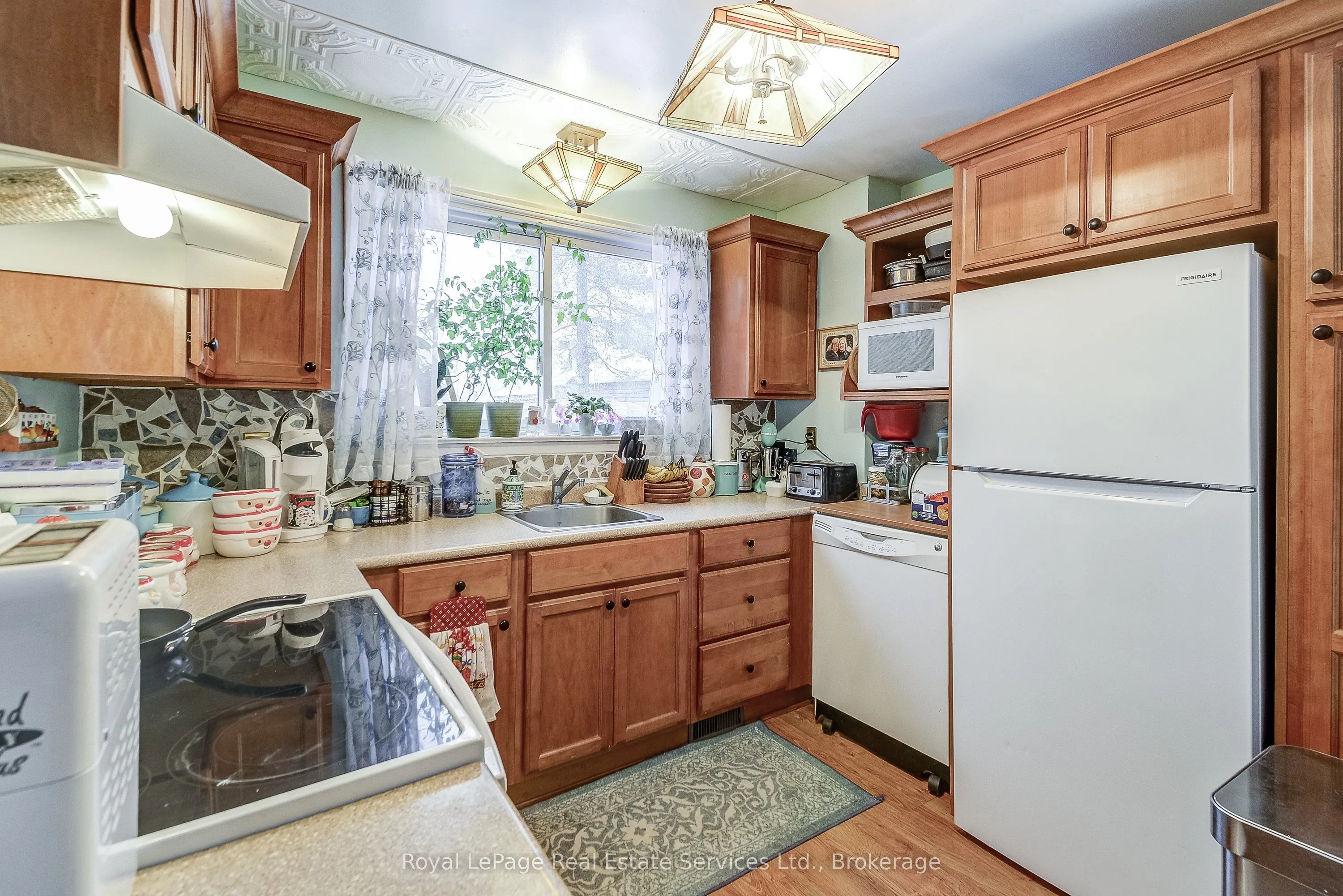 144 Heslop Road