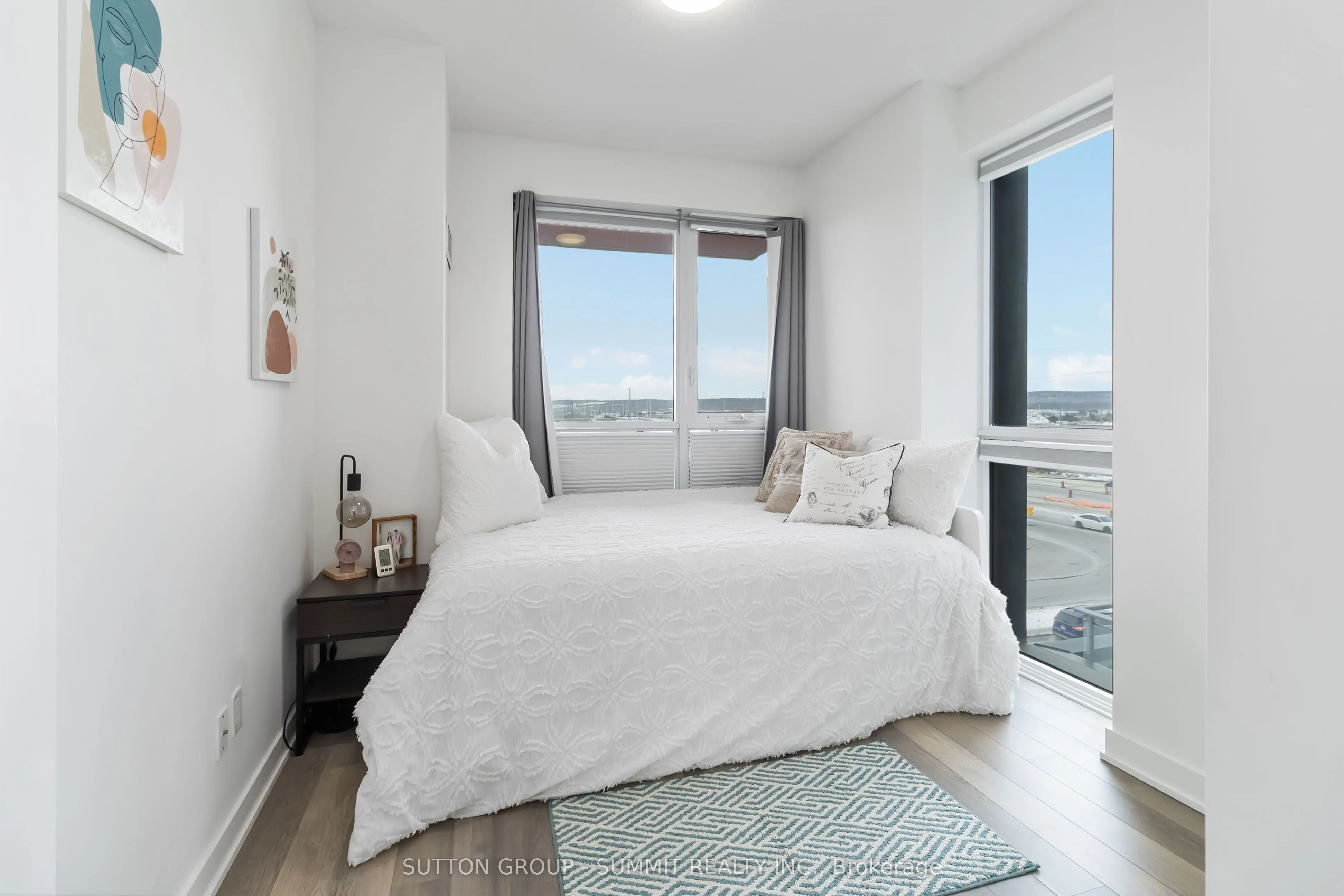 5220 Dundas Street #D422