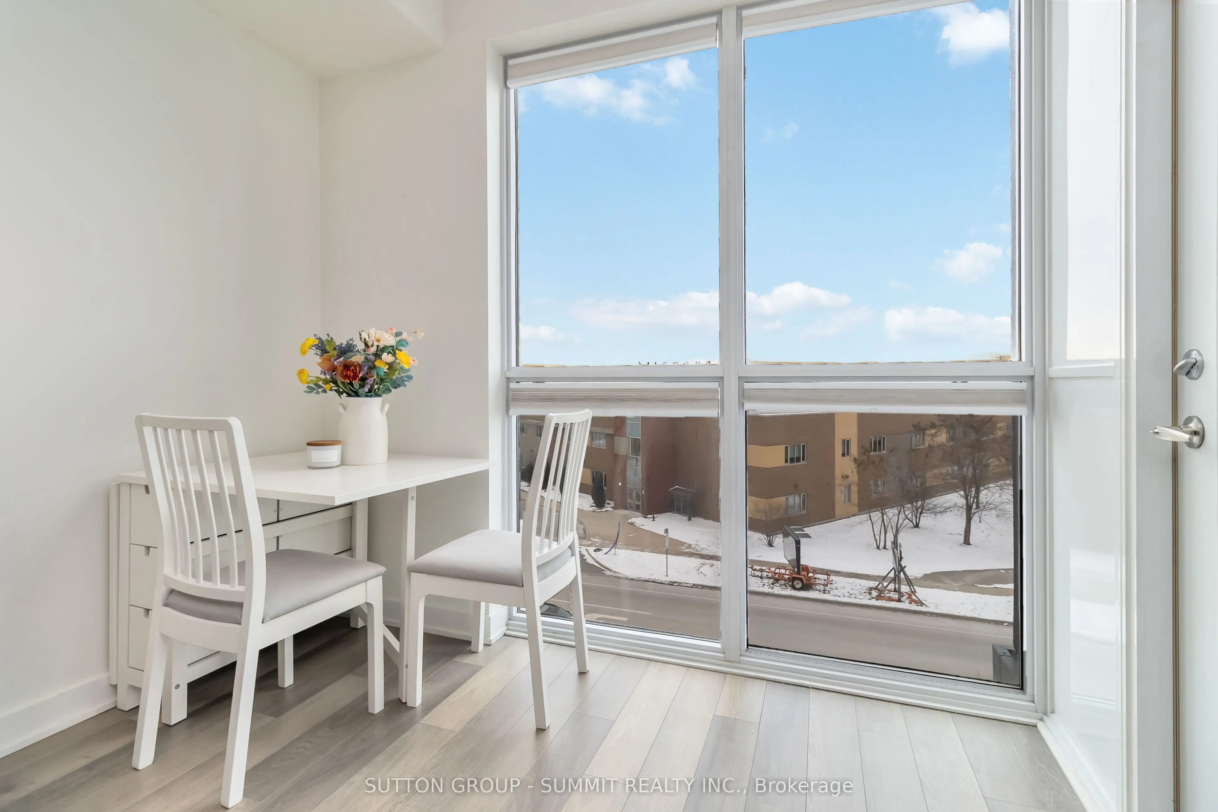 5220 Dundas Street #D422