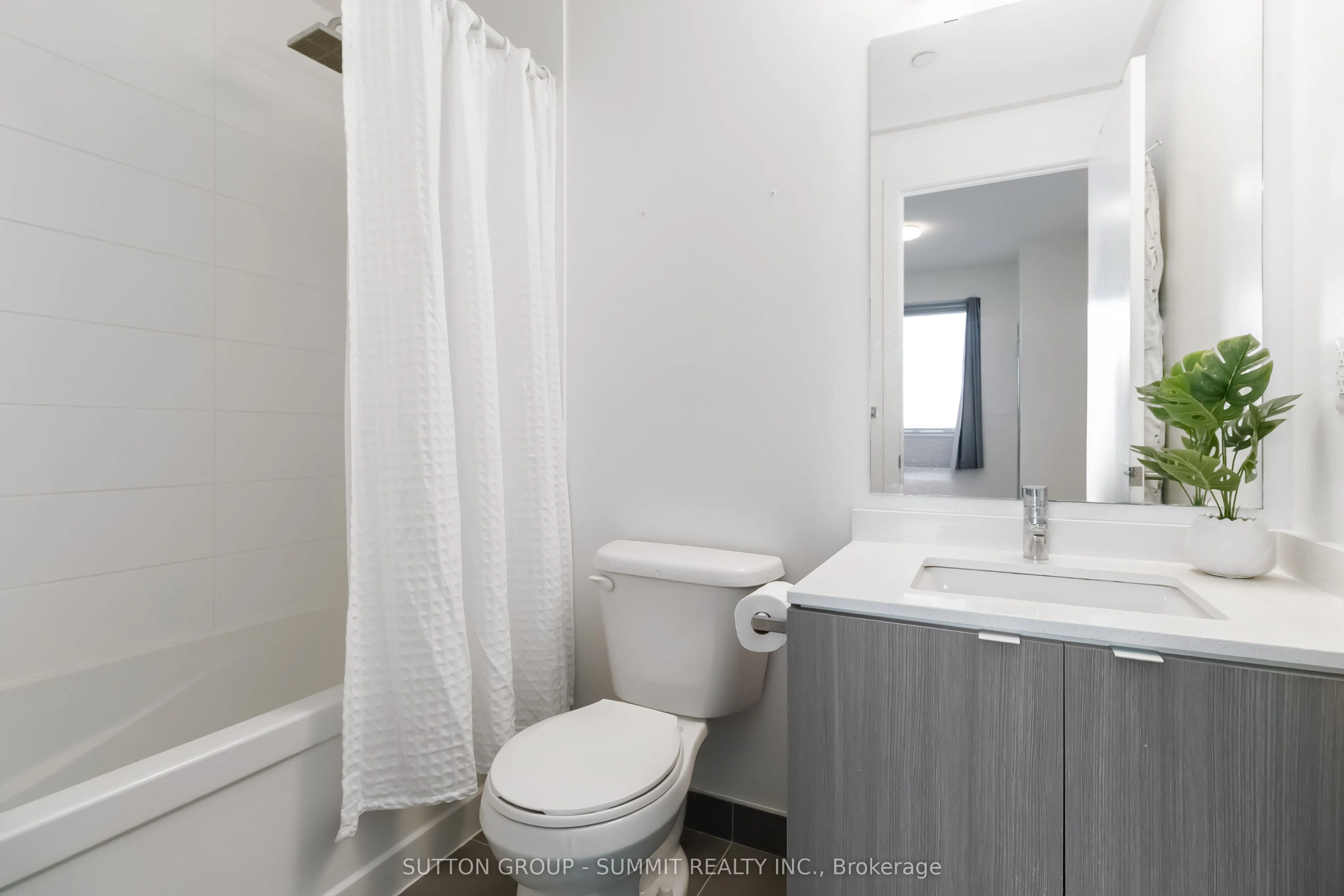 5220 Dundas Street #D422
