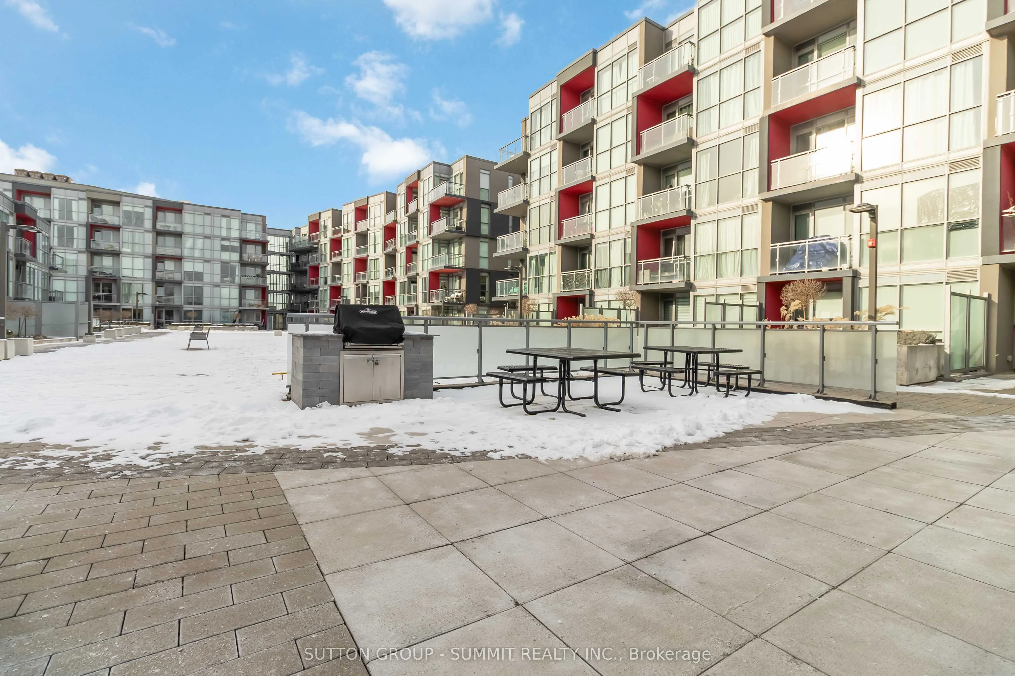 5220 Dundas Street #D422