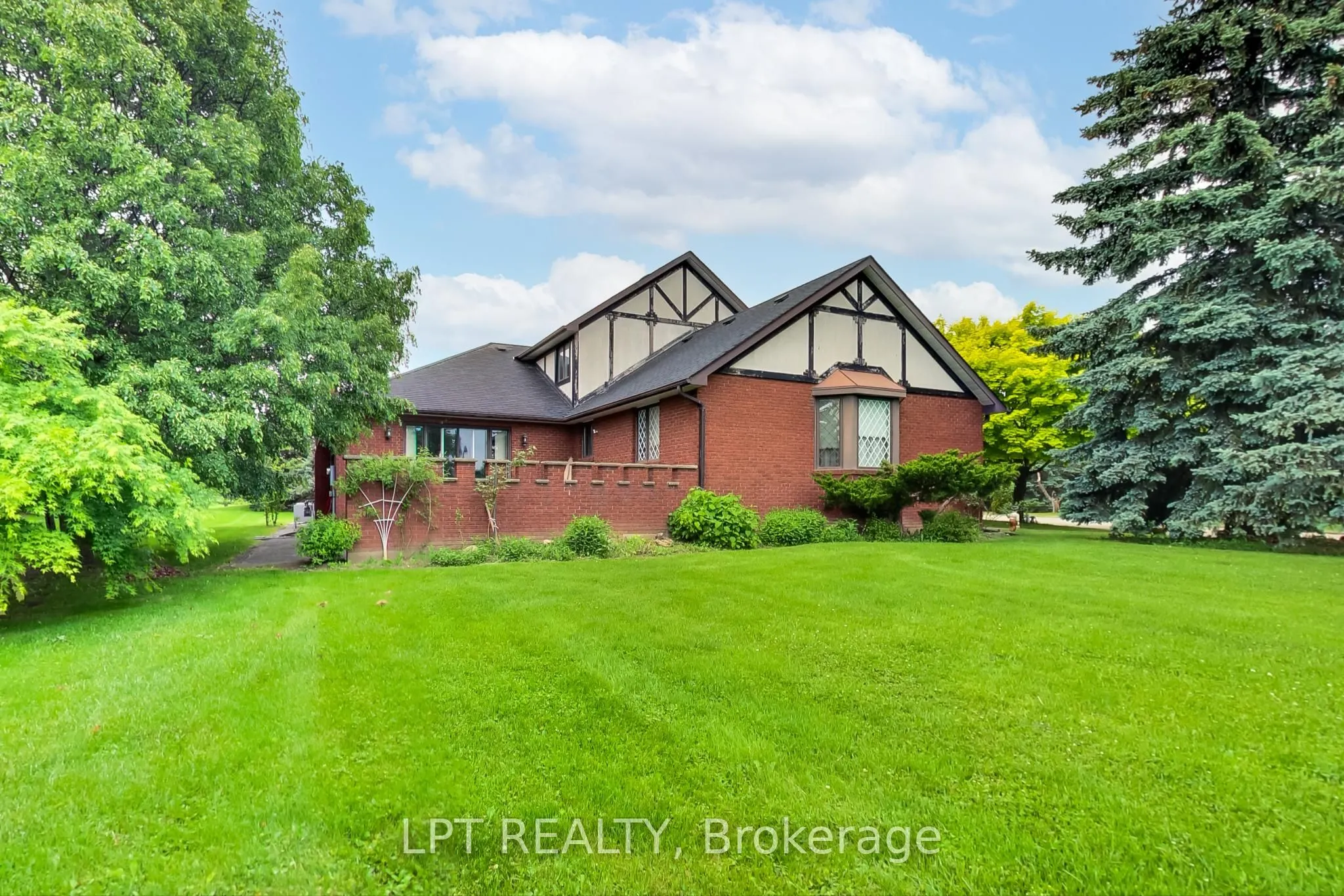 6 Fenton Way