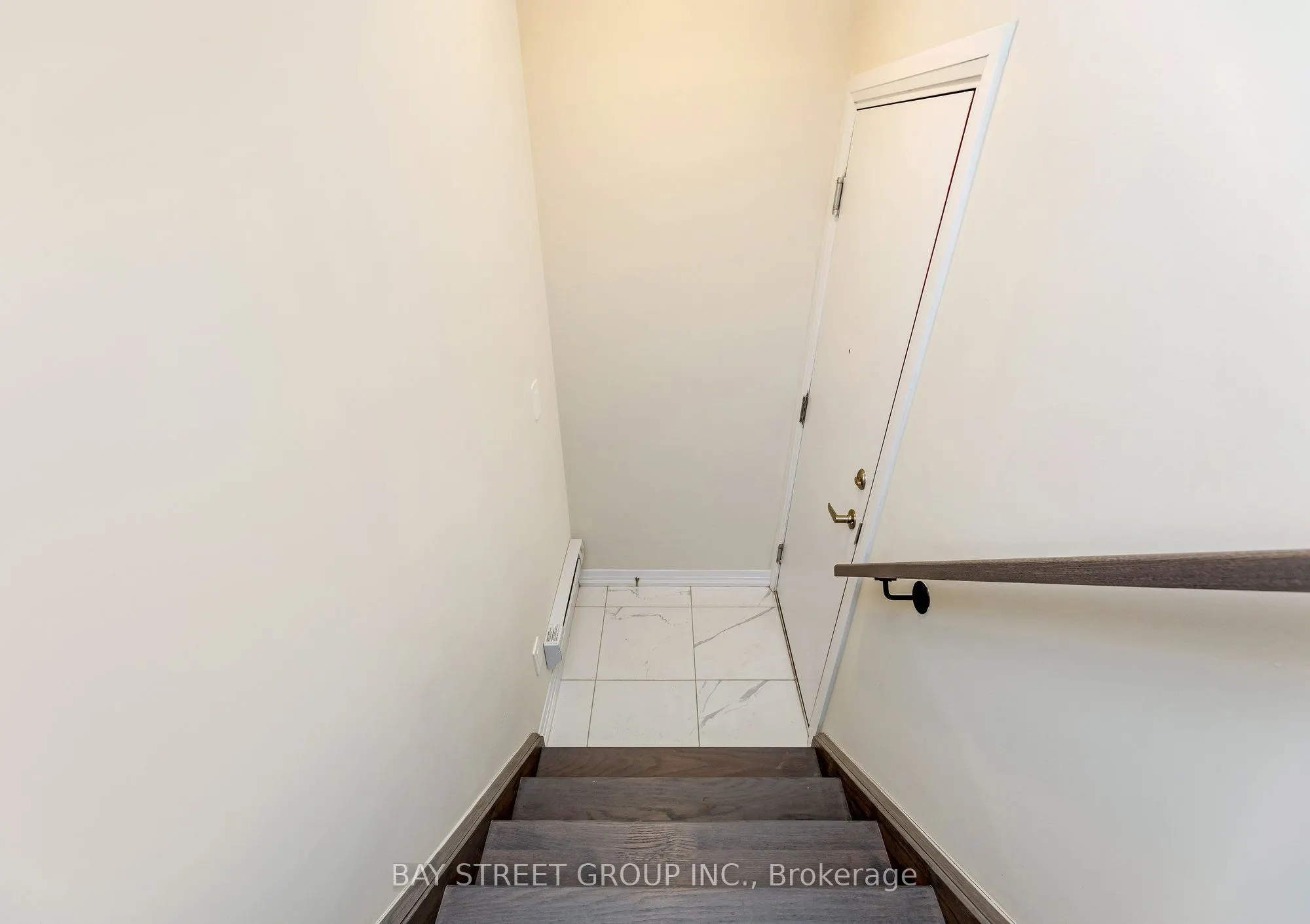 1573 Rose Way #111
