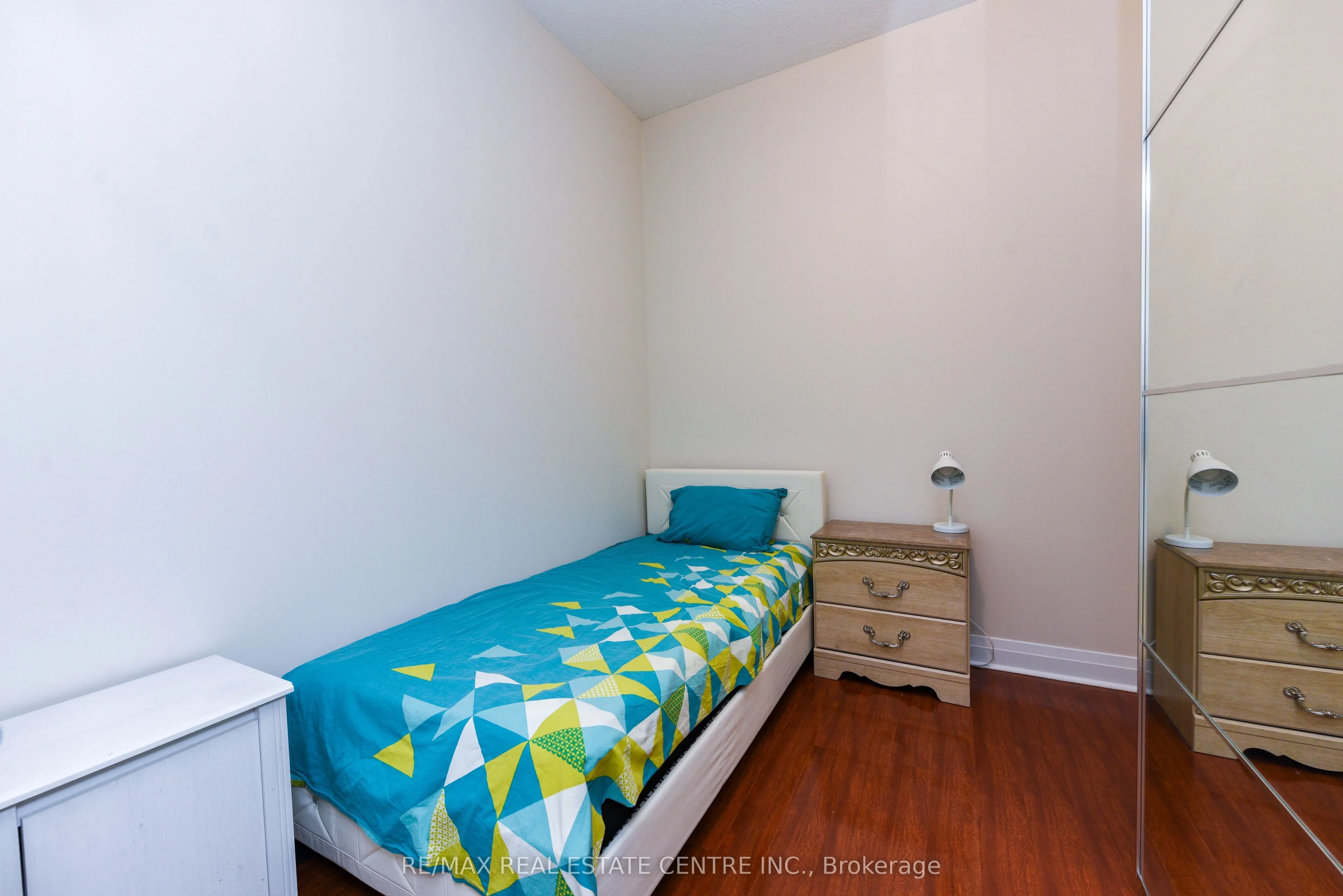 90 Absolute Avenue #2605