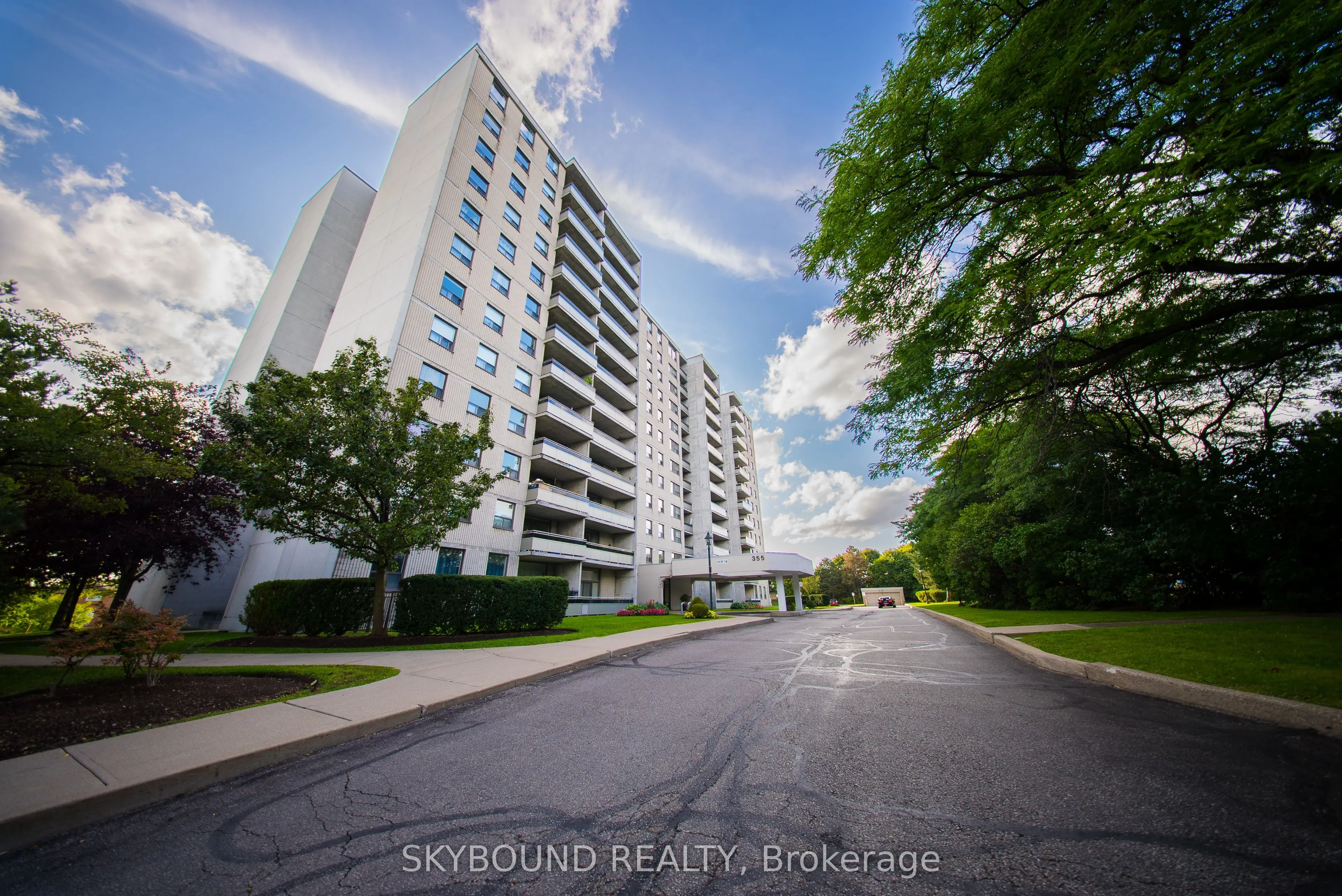 355 Rathburn Road E #1204