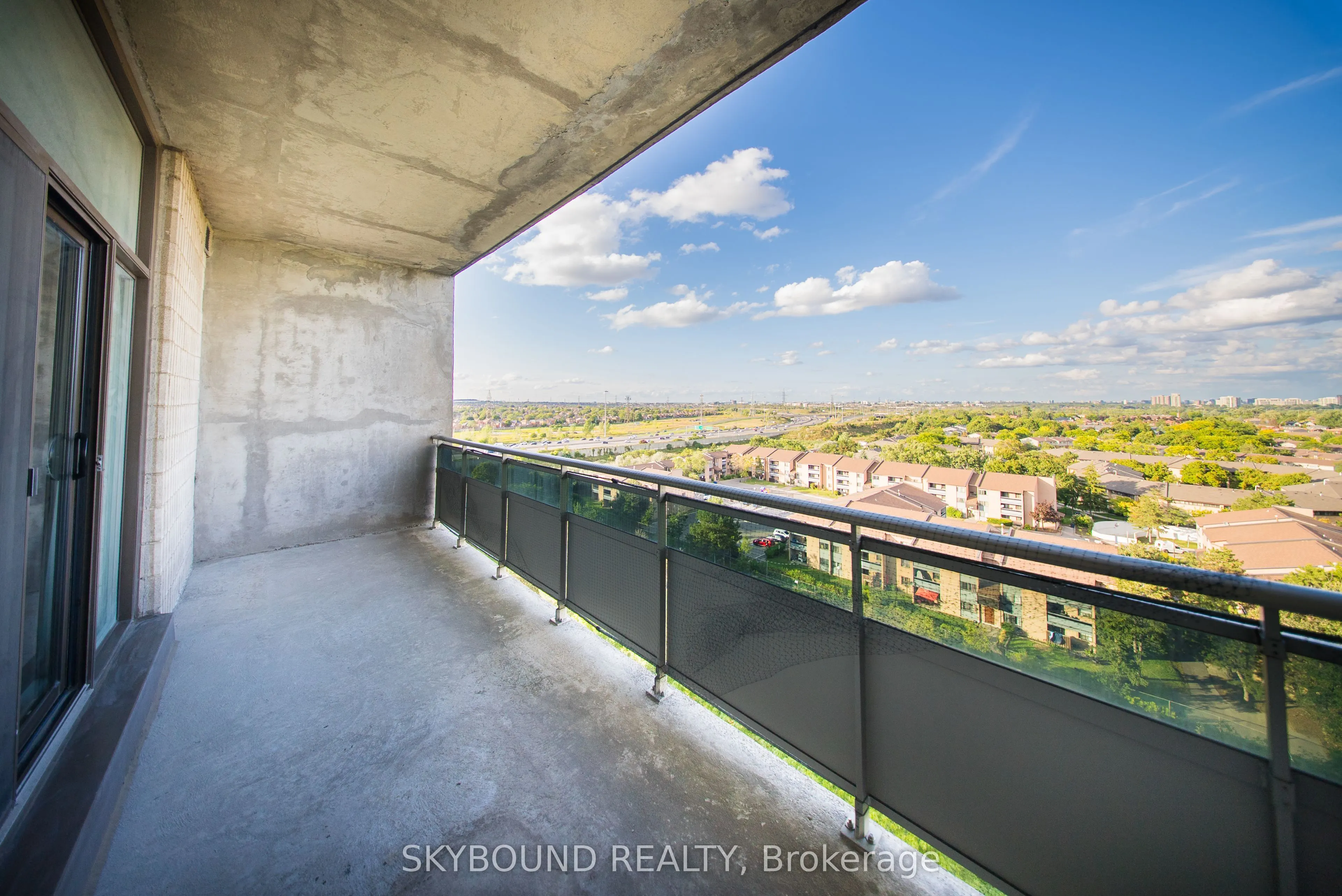 355 Rathburn Road E #1204