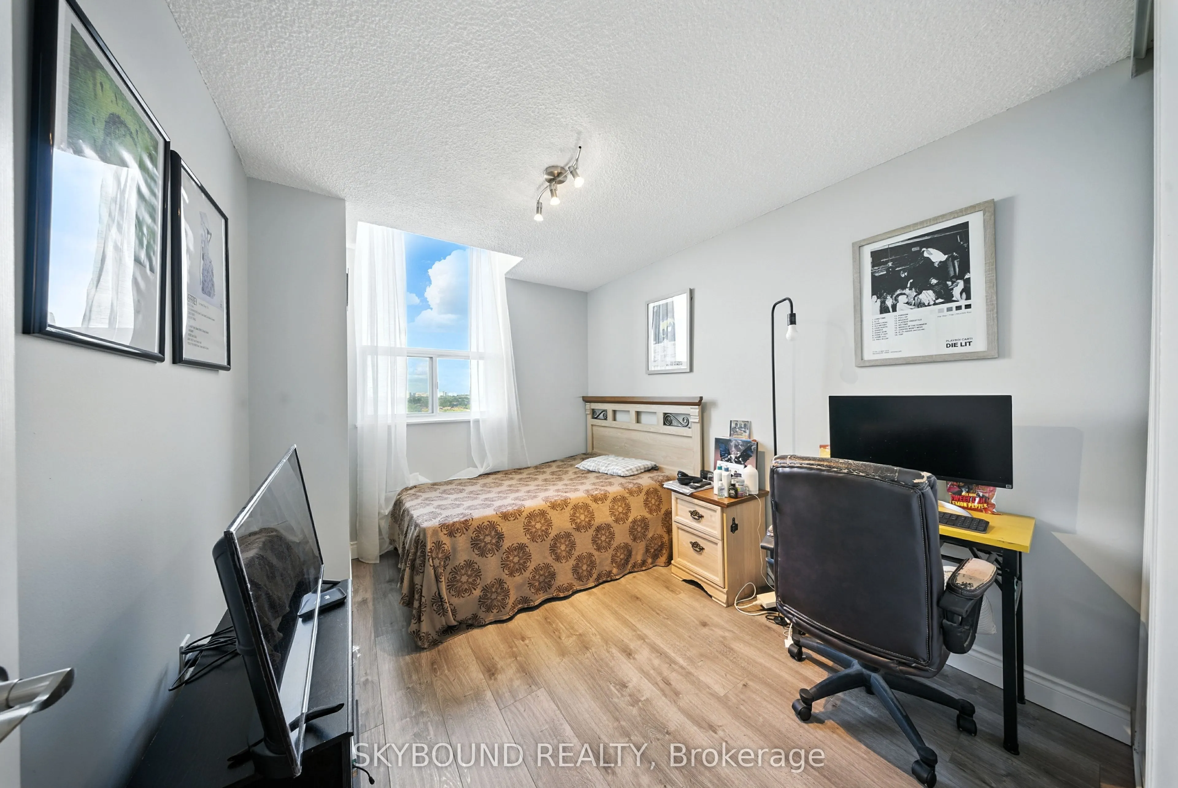 355 Rathburn Road E #1204
