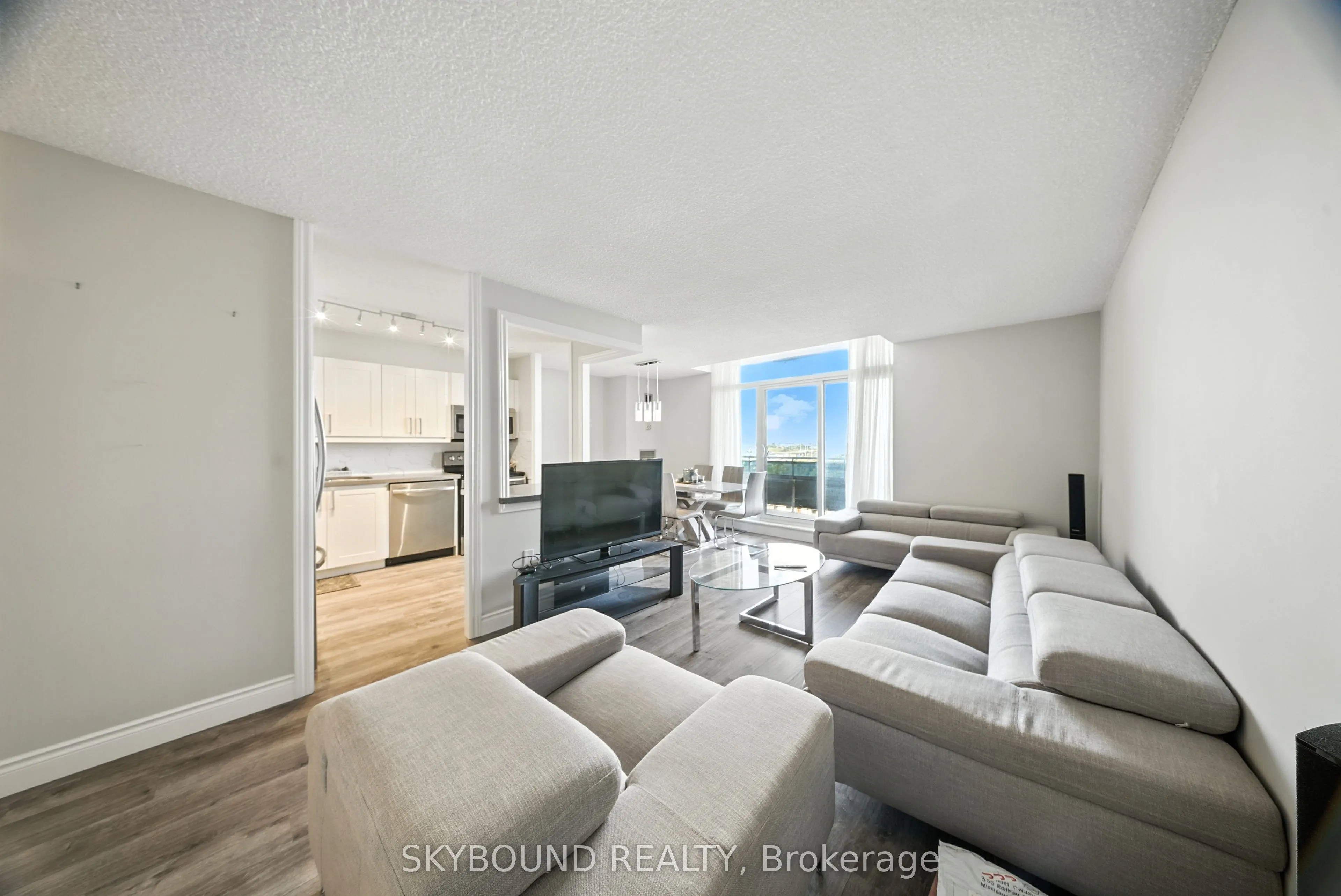 355 Rathburn Road E #1204
