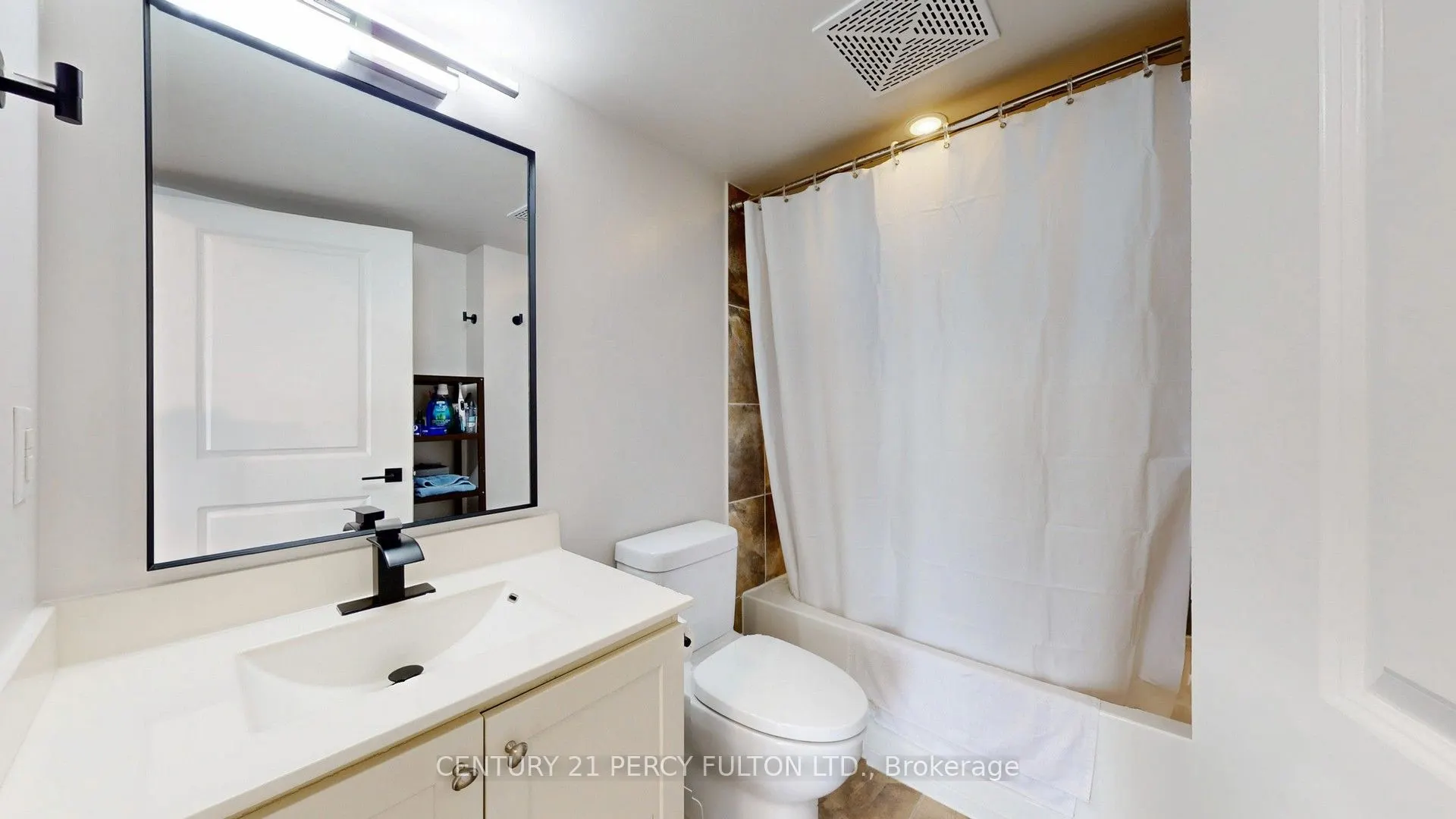 9 George Street N #1612