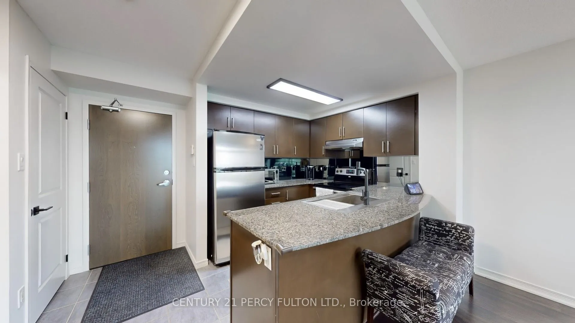 9 George Street N #1612