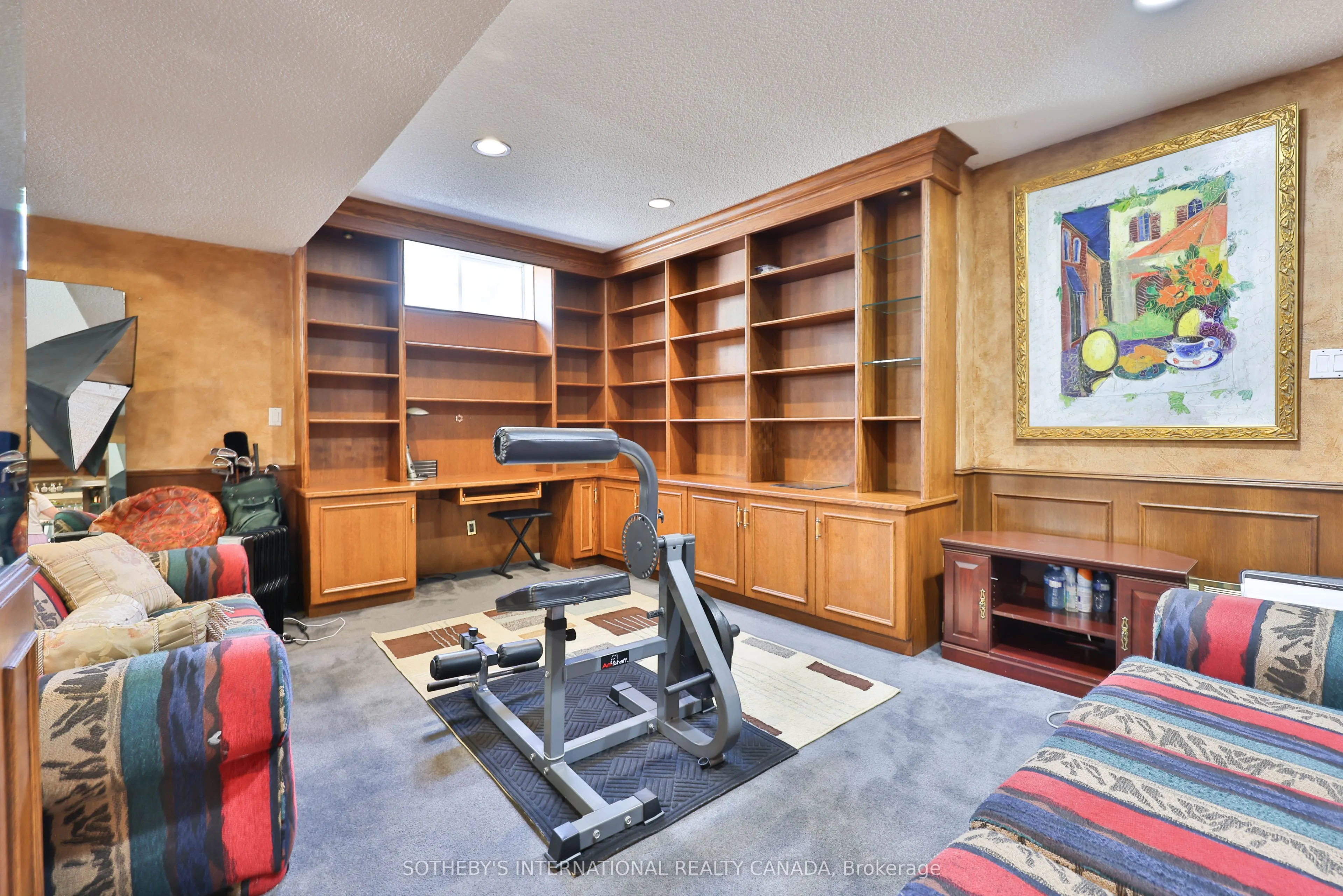 1070 Geran Crescent