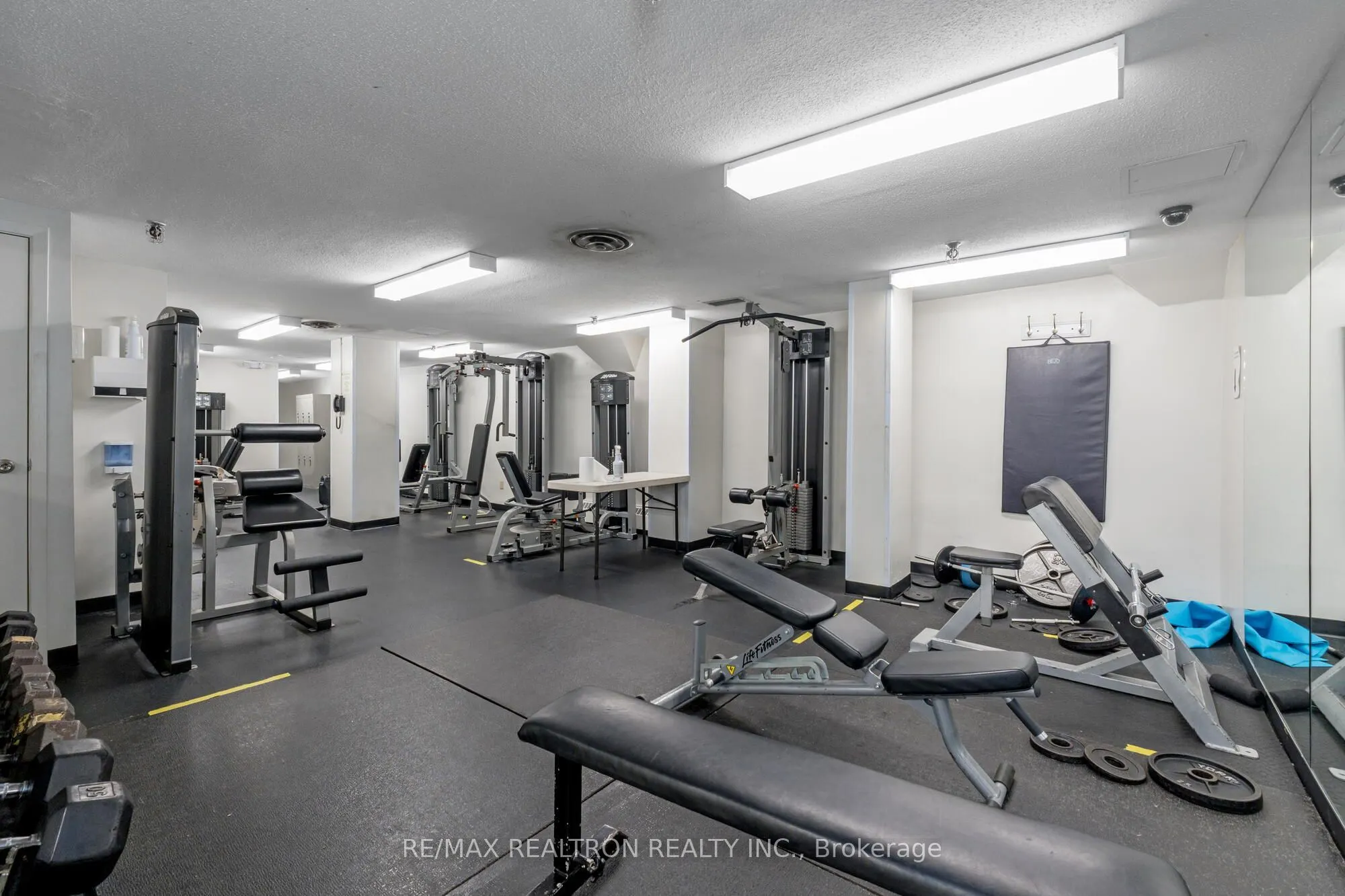 155 Marlee Avenue #909
