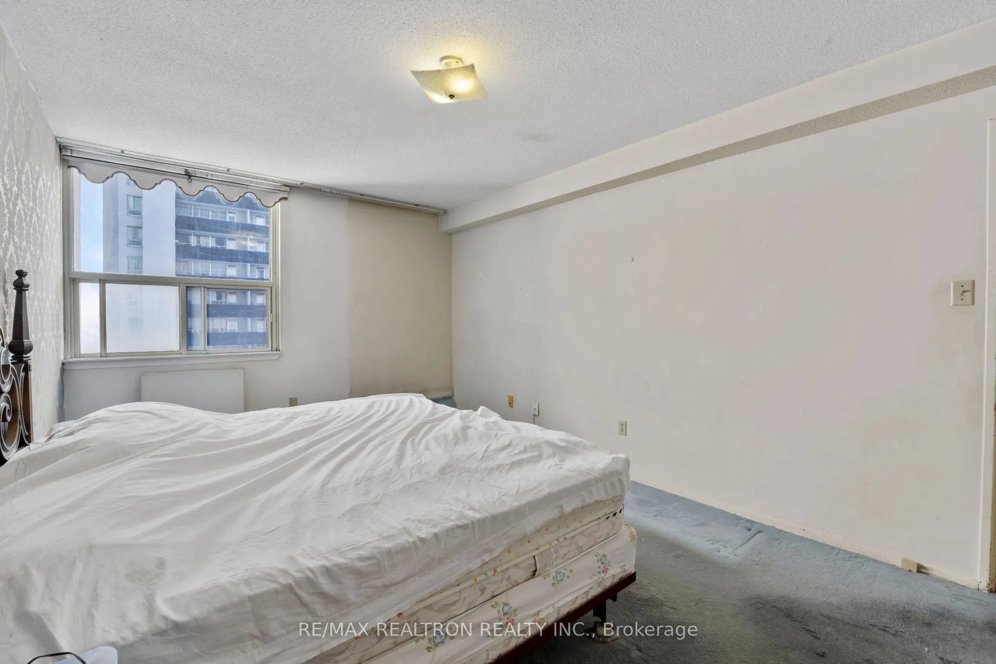 155 Marlee Avenue #909