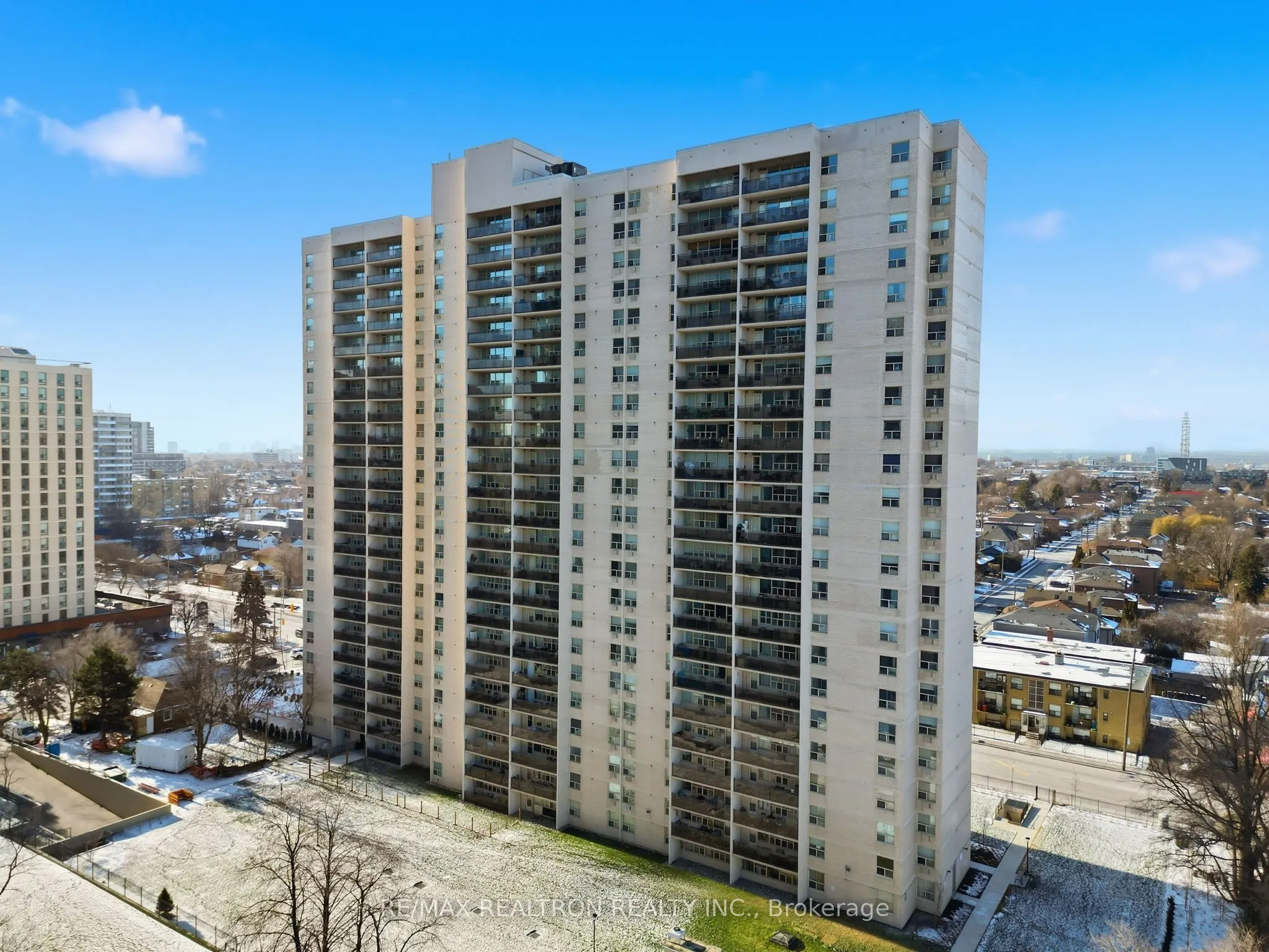 155 Marlee Avenue #909