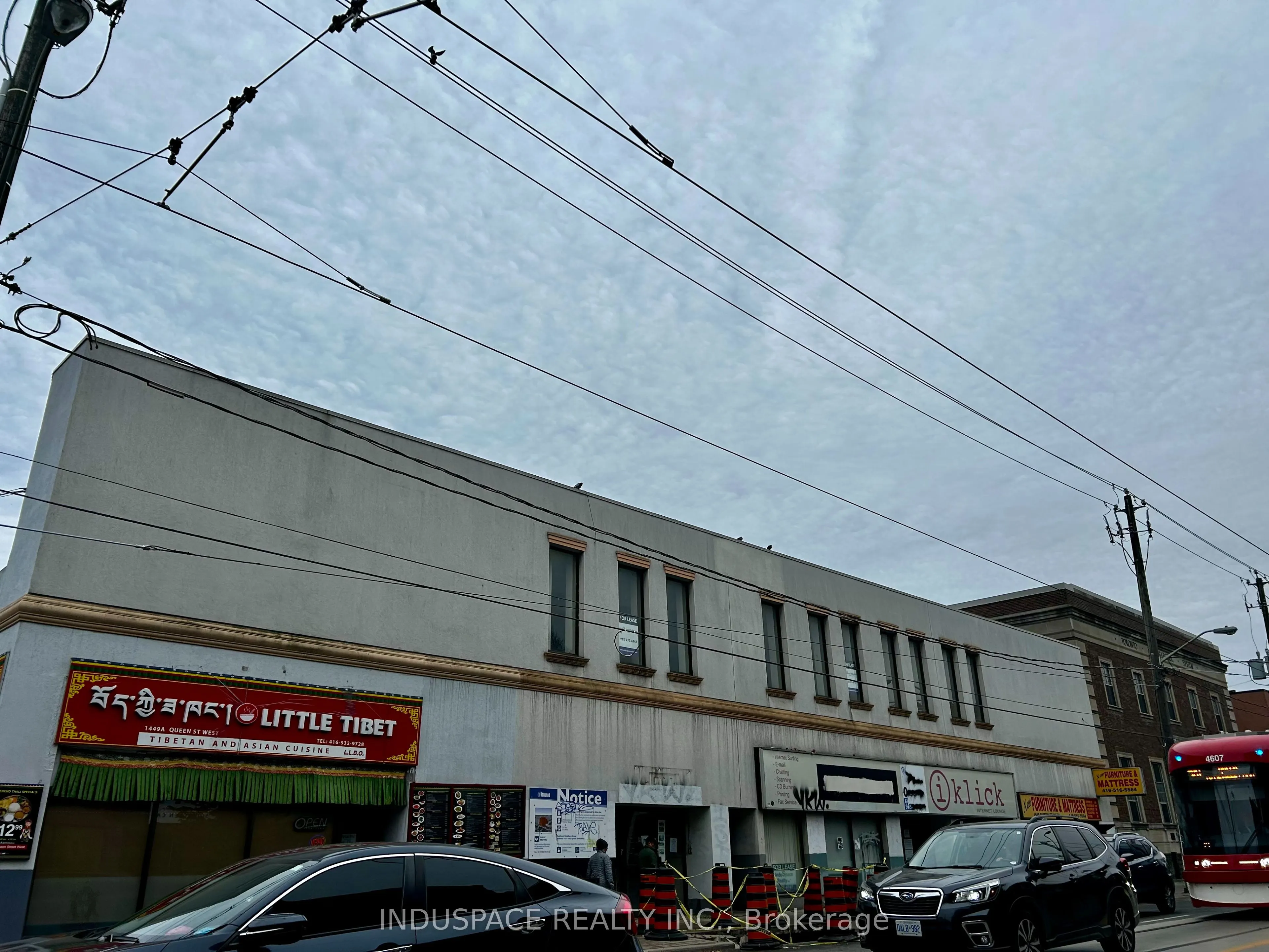 1451 Queen Street W #(upper)
