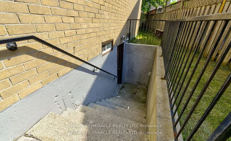 55 Castlehill Road