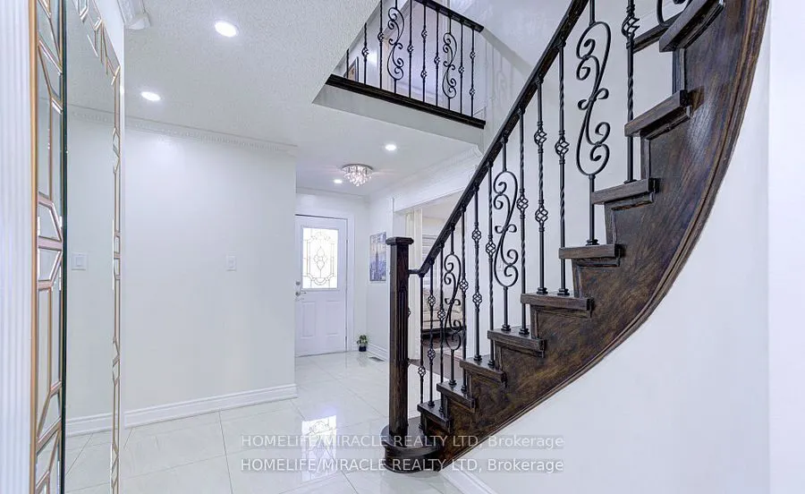 55 Castlehill Road