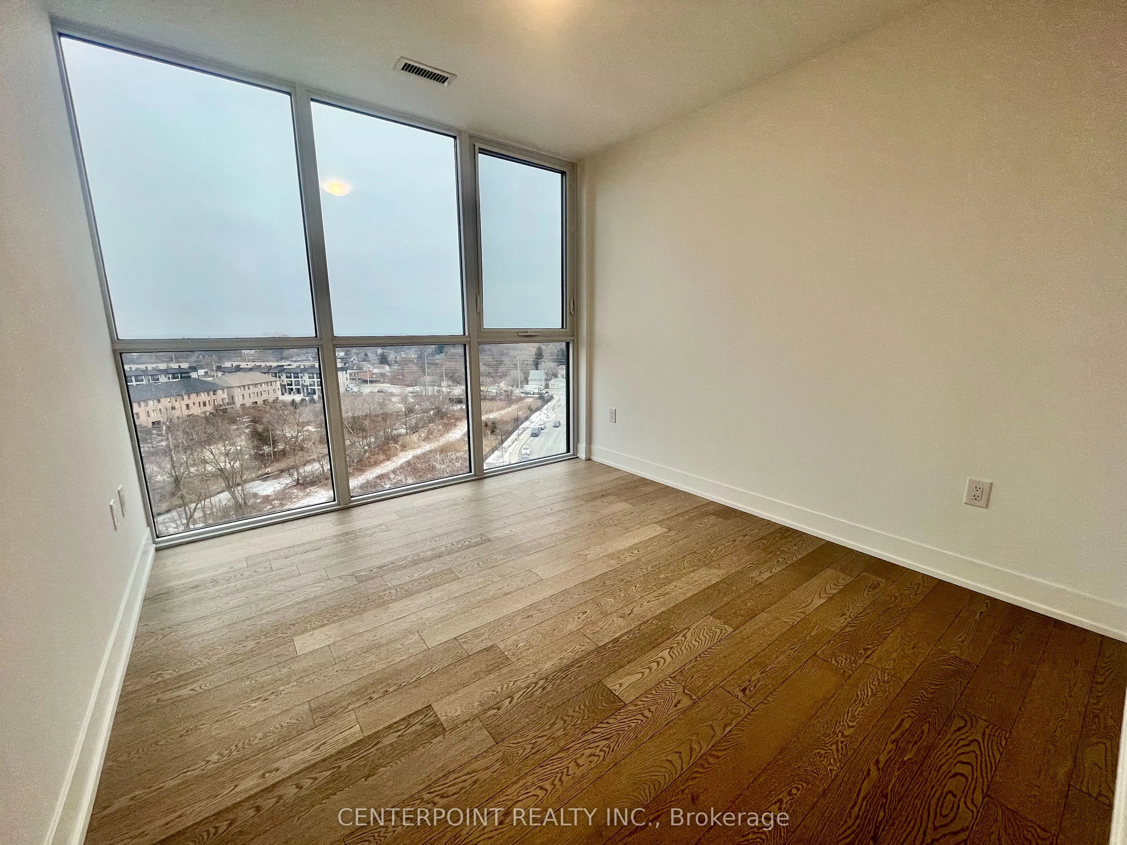 1063 Douglas McCurdy Common #803