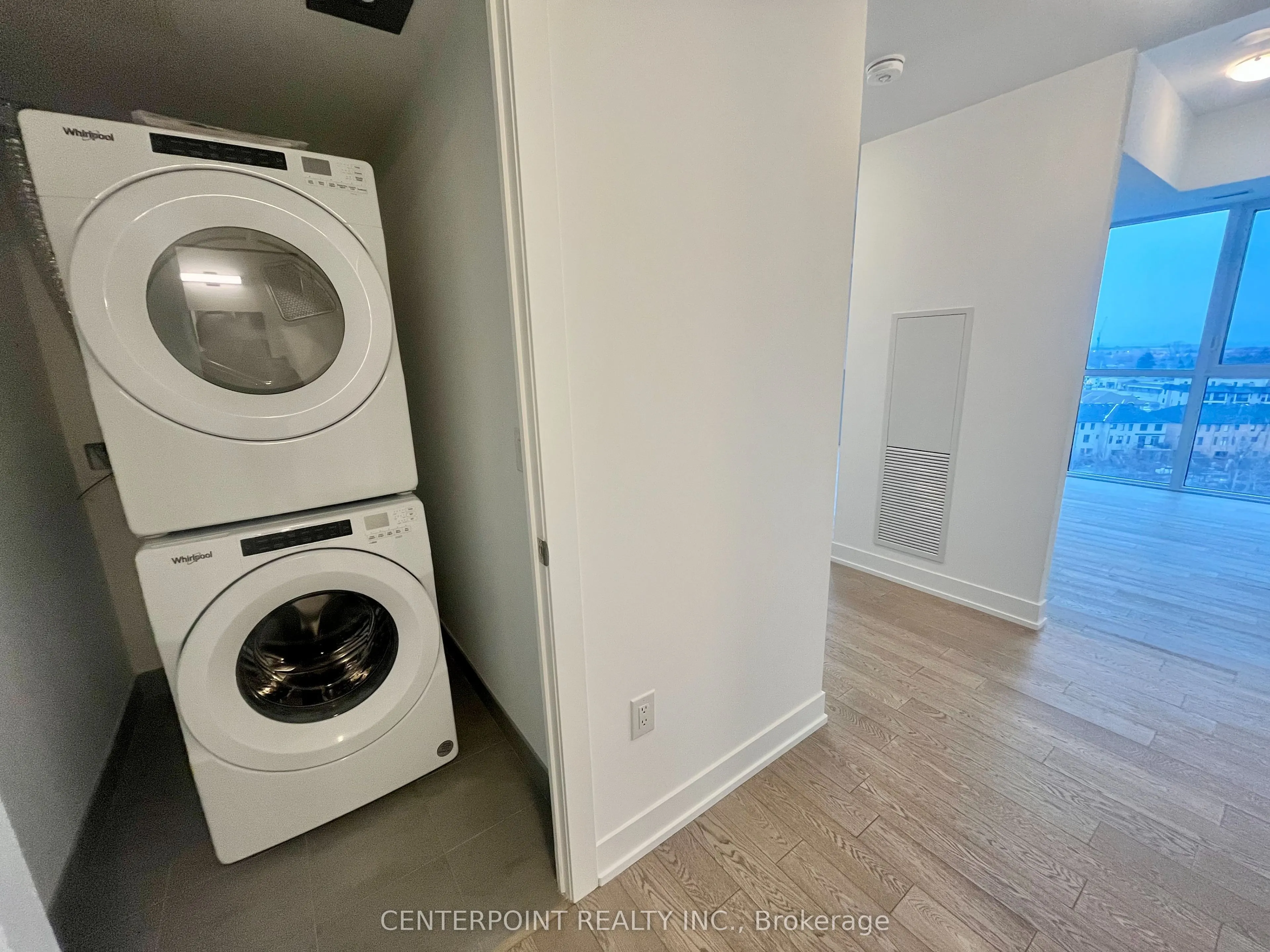1063 Douglas McCurdy Common #803