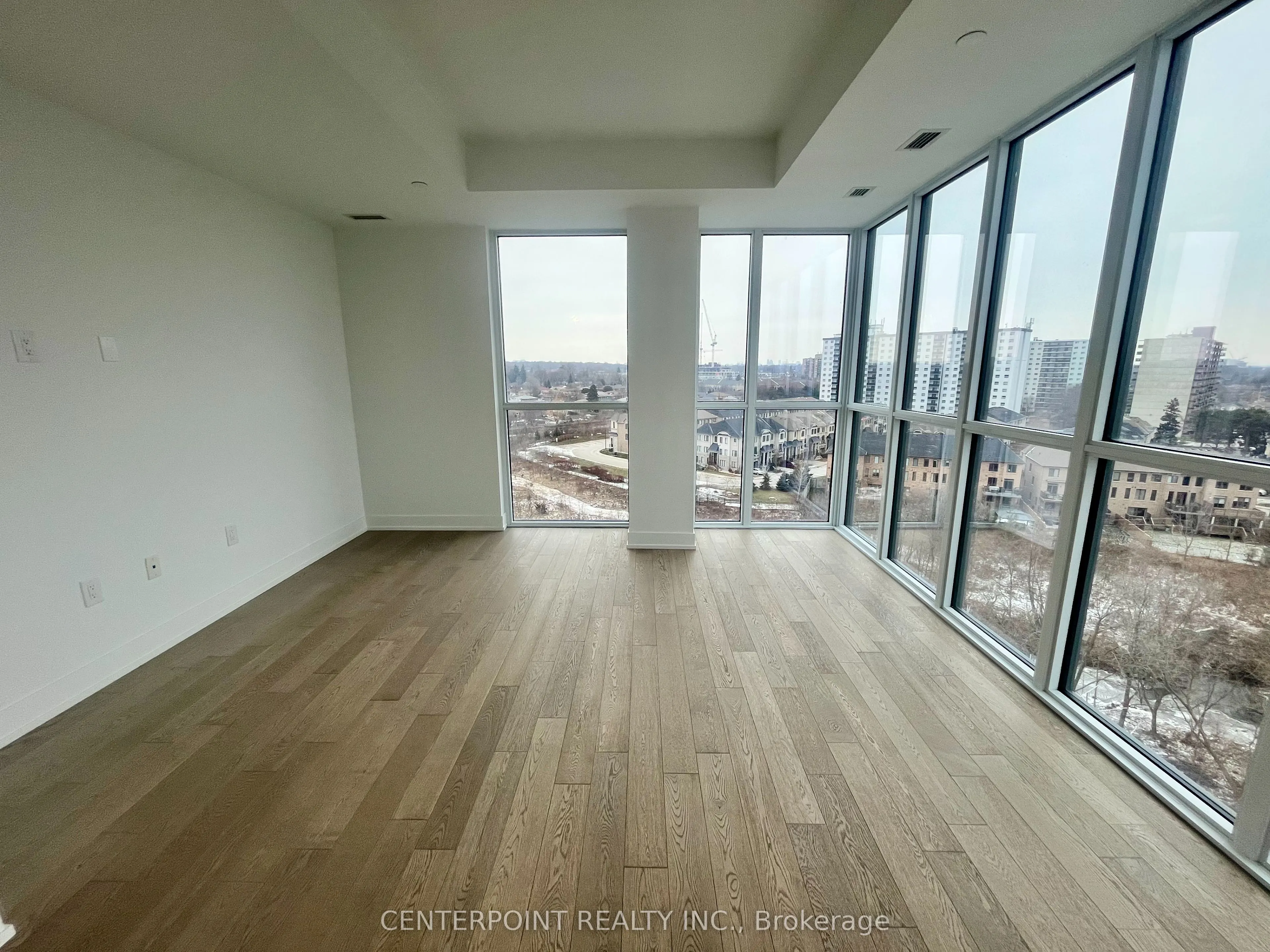 1063 Douglas McCurdy Common #803