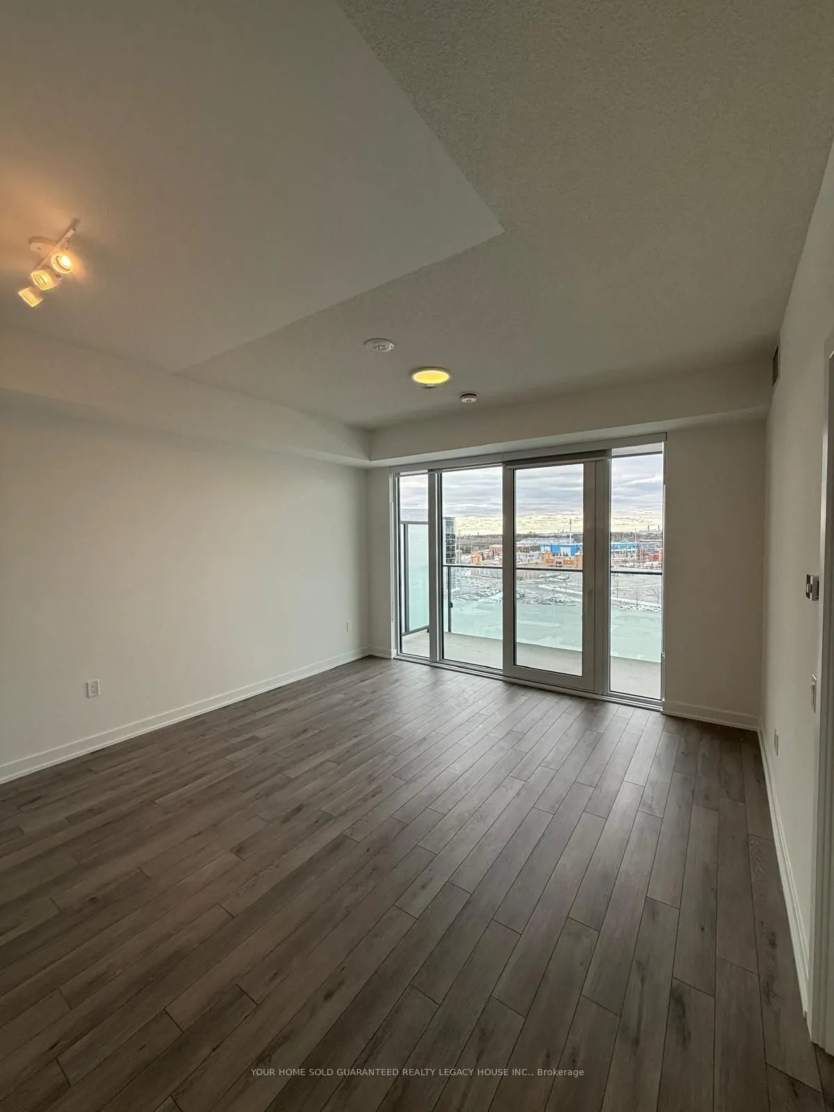 15 Skyridge Drive #406